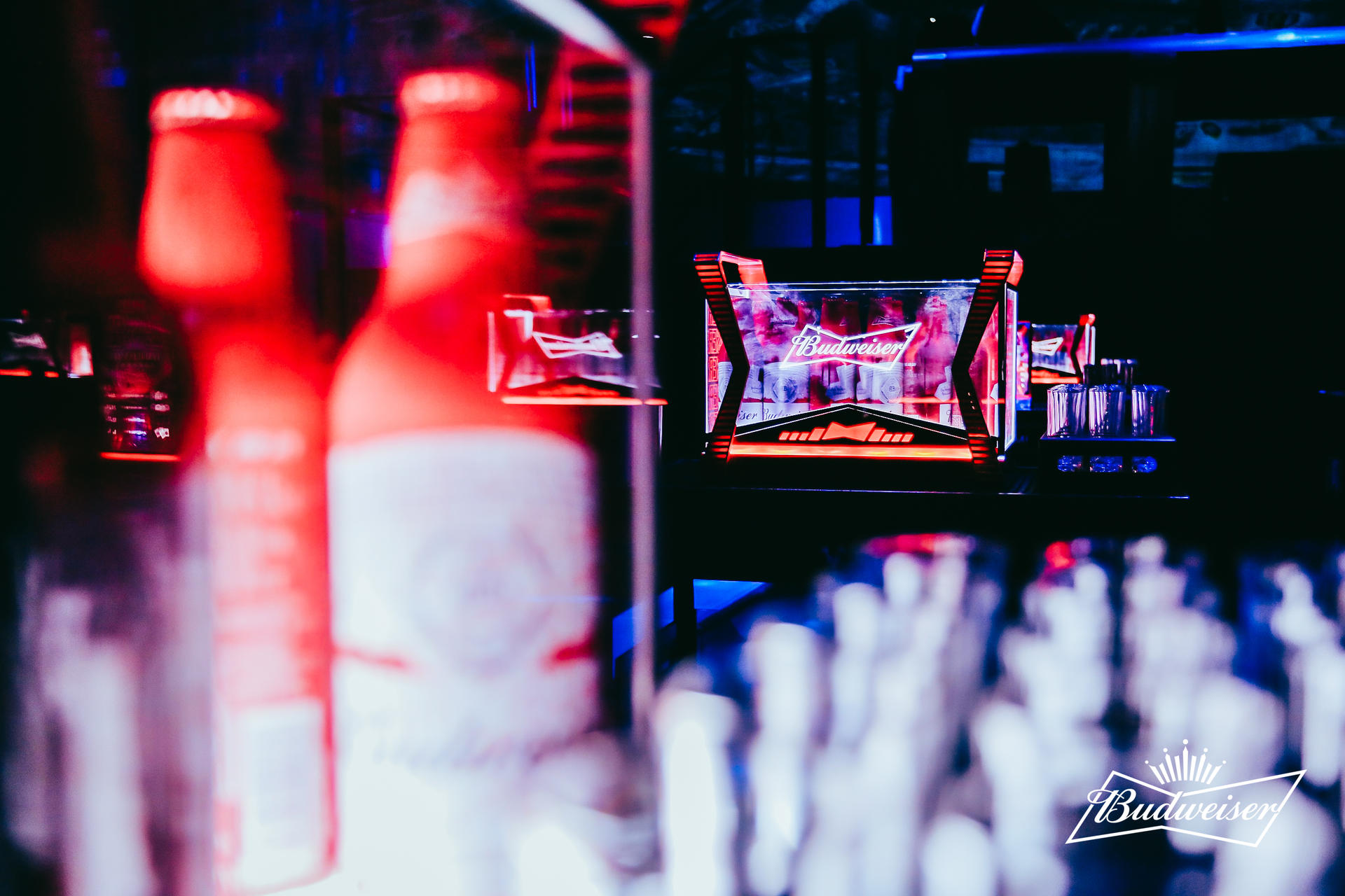 百威紅色星球星球電音節(jié)活動策劃滿是賽博朋克元素 - 第22張 - 會展活動策劃CCASY.COM 百威紅色星球星球電音節(jié)活動策劃滿是賽博朋克元素 - 第22張