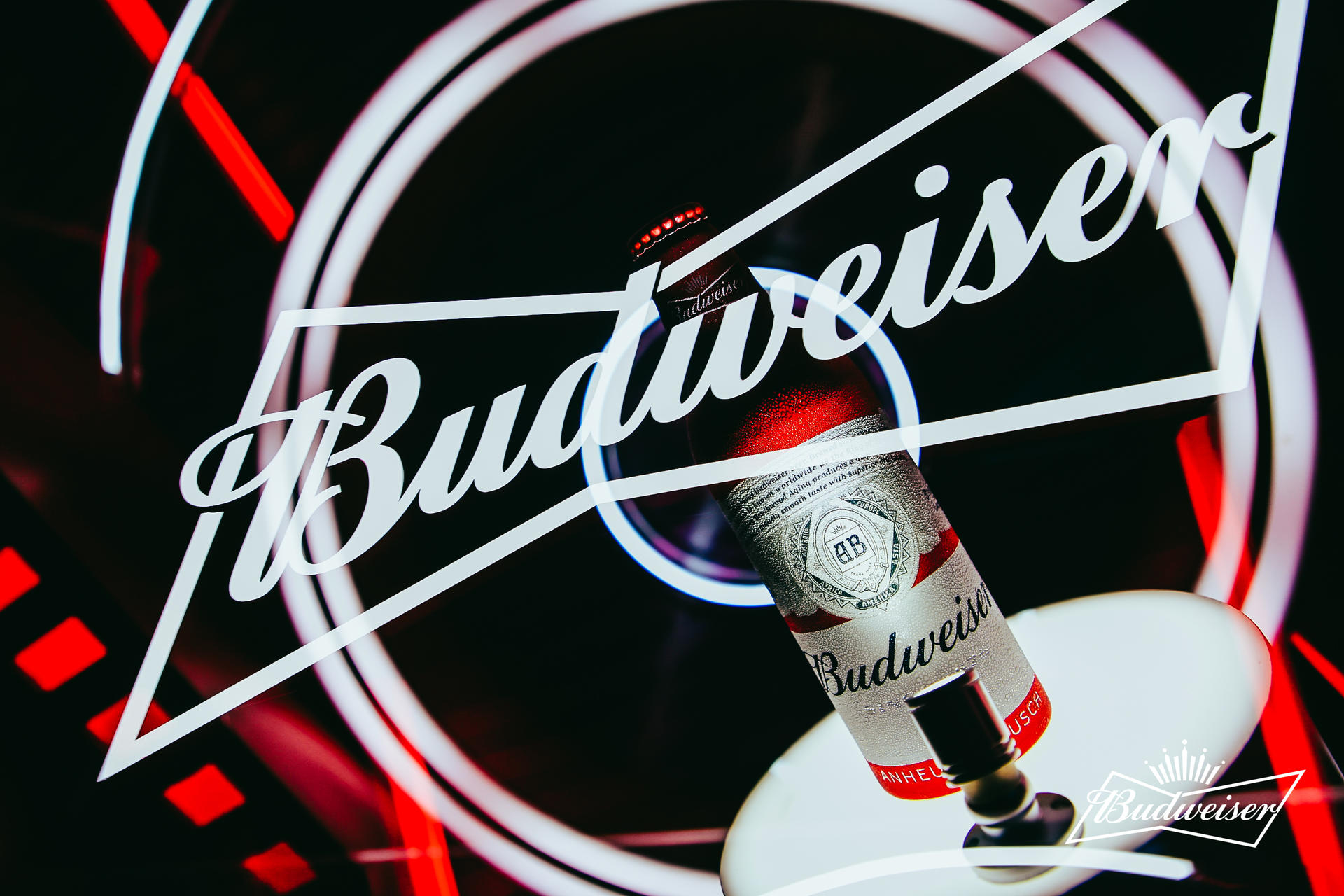 百威紅色星球星球電音節(jié)活動策劃滿是賽博朋克元素 - 第25張 - 會展活動策劃CCASY.COM 百威紅色星球星球電音節(jié)活動策劃滿是賽博朋克元素 - 第25張