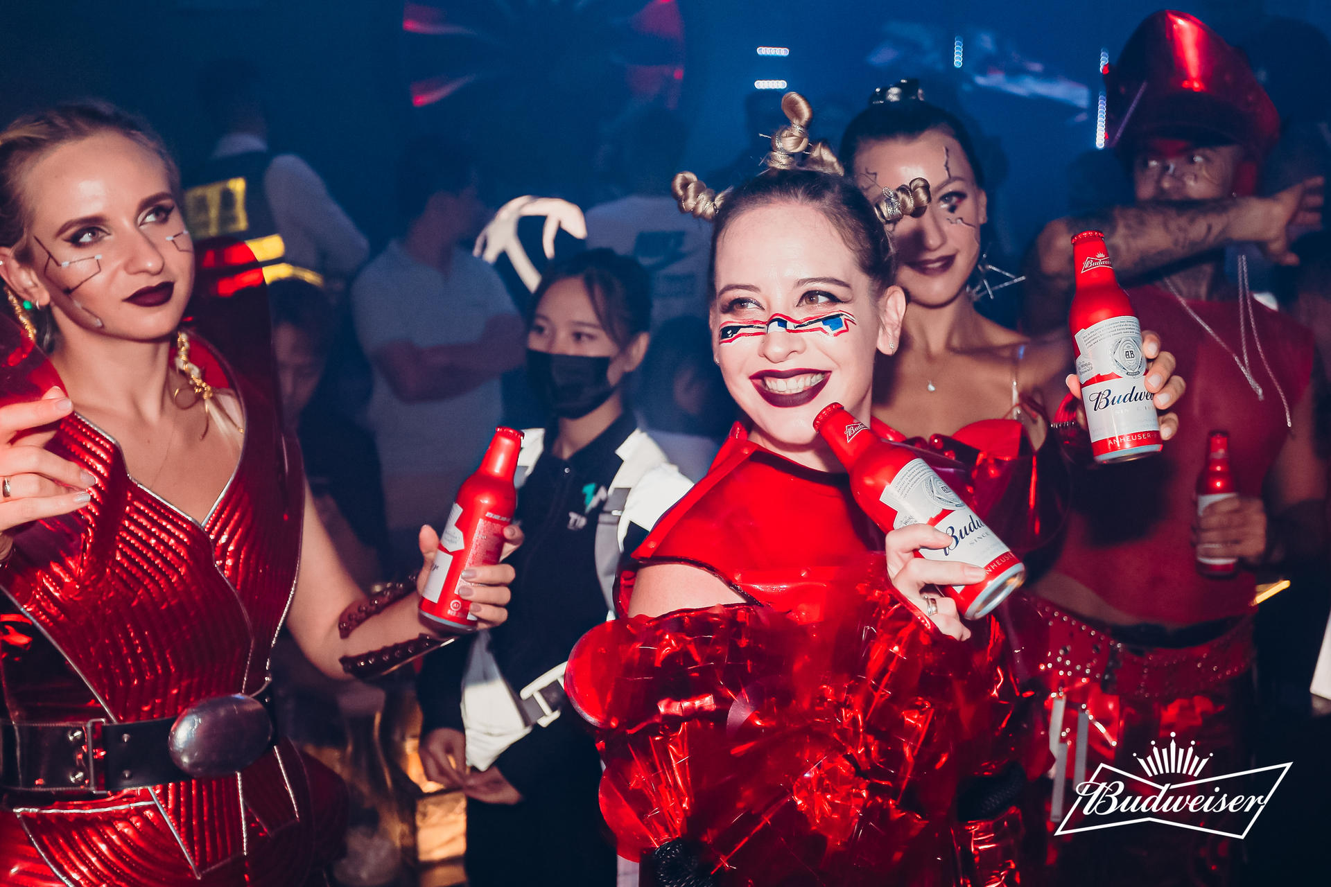 百威紅色星球星球電音節(jié)活動策劃滿是賽博朋克元素 - 第39張 - 會展活動策劃CCASY.COM 百威紅色星球星球電音節(jié)活動策劃滿是賽博朋克元素 - 第39張