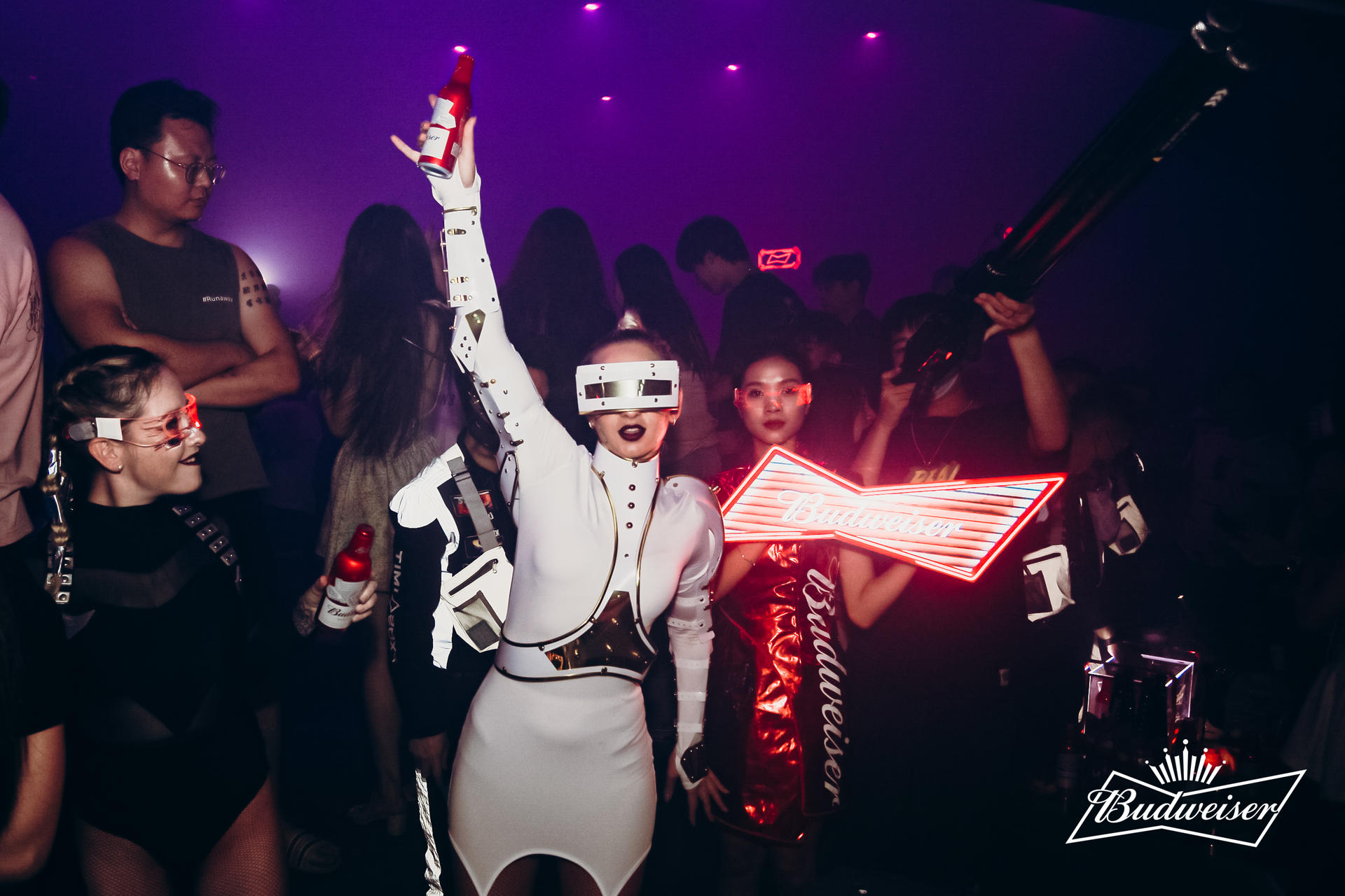 百威紅色星球星球電音節(jié)活動策劃滿是賽博朋克元素 - 第50張 - 會展活動策劃CCASY.COM 百威紅色星球星球電音節(jié)活動策劃滿是賽博朋克元素 - 第50張