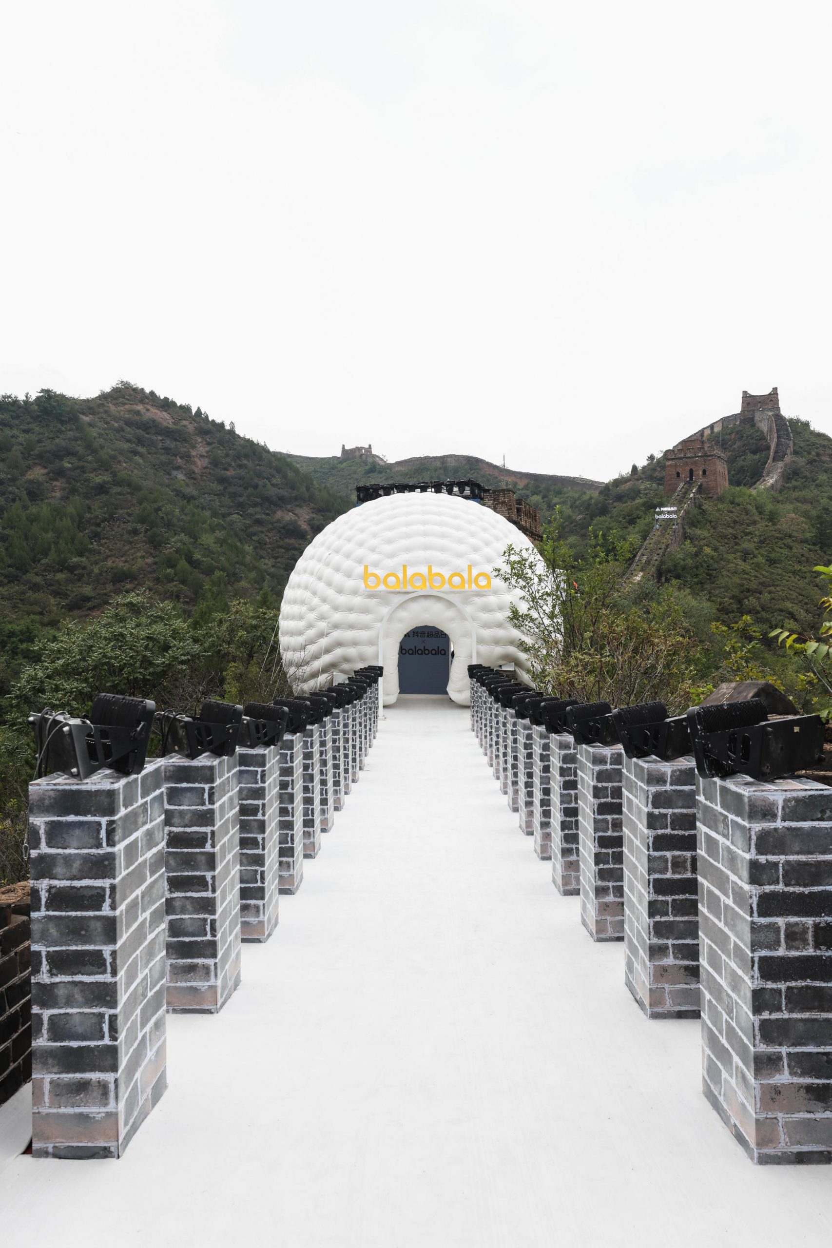 羽你相絨巴拉巴拉長城夢幻大秀活動策劃點亮了北京長城 - 第53張 - 會展活動策劃CCASY.COM 羽你相絨巴拉巴拉長城夢幻大秀活動策劃點亮了北京長城 - 第53張