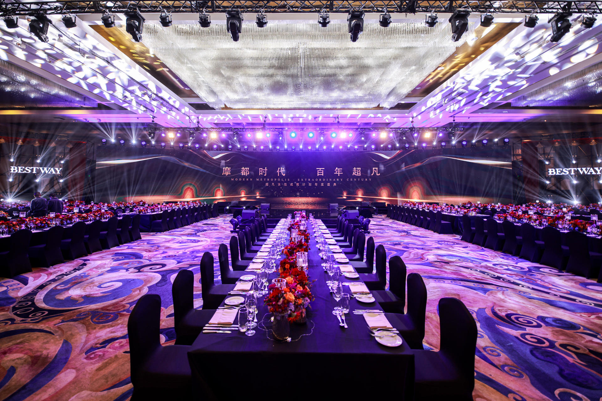 超凡女性成就計(jì)劃年度盛典活動(dòng)策劃仿佛舊上海的十里洋場(chǎng) - 第22張 - 會(huì)展活動(dòng)策劃CCASY.COM 超凡女性成就計(jì)劃年度盛典活動(dòng)策劃仿佛舊上海的十里洋場(chǎng) - 第22張