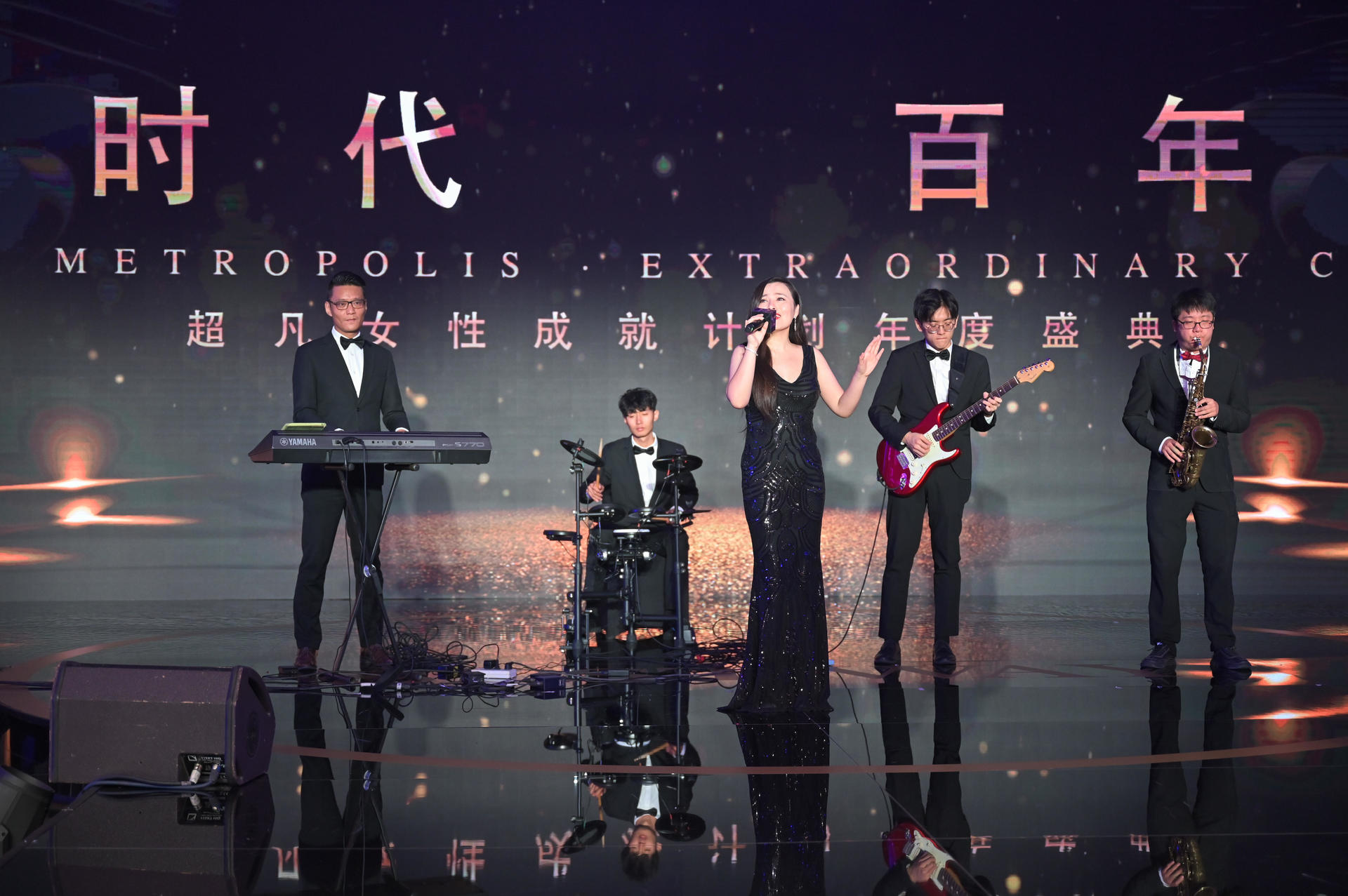 超凡女性成就計(jì)劃年度盛典活動(dòng)策劃仿佛舊上海的十里洋場(chǎng) - 第40張 - 會(huì)展活動(dòng)策劃CCASY.COM 超凡女性成就計(jì)劃年度盛典活動(dòng)策劃仿佛舊上海的十里洋場(chǎng) - 第40張