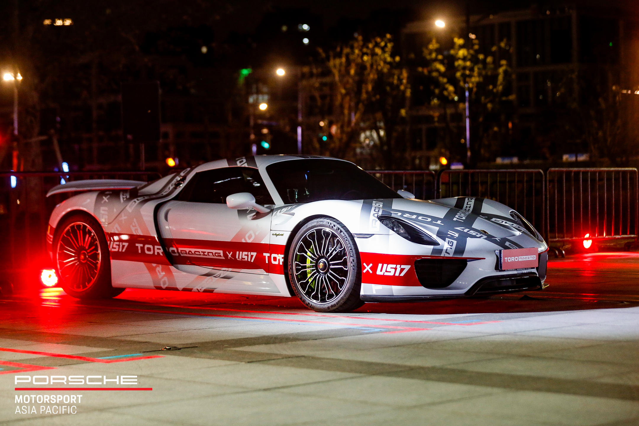 保時(shí)捷亞太賽車運(yùn)動(dòng)冠軍之夜頒獎(jiǎng)典禮活動(dòng)策劃星光熠熠 - 第14張 - 會(huì)展活動(dòng)策劃CCASY.COM 保時(shí)捷亞太賽車運(yùn)動(dòng)冠軍之夜頒獎(jiǎng)典禮活動(dòng)策劃星光熠熠 - 第14張