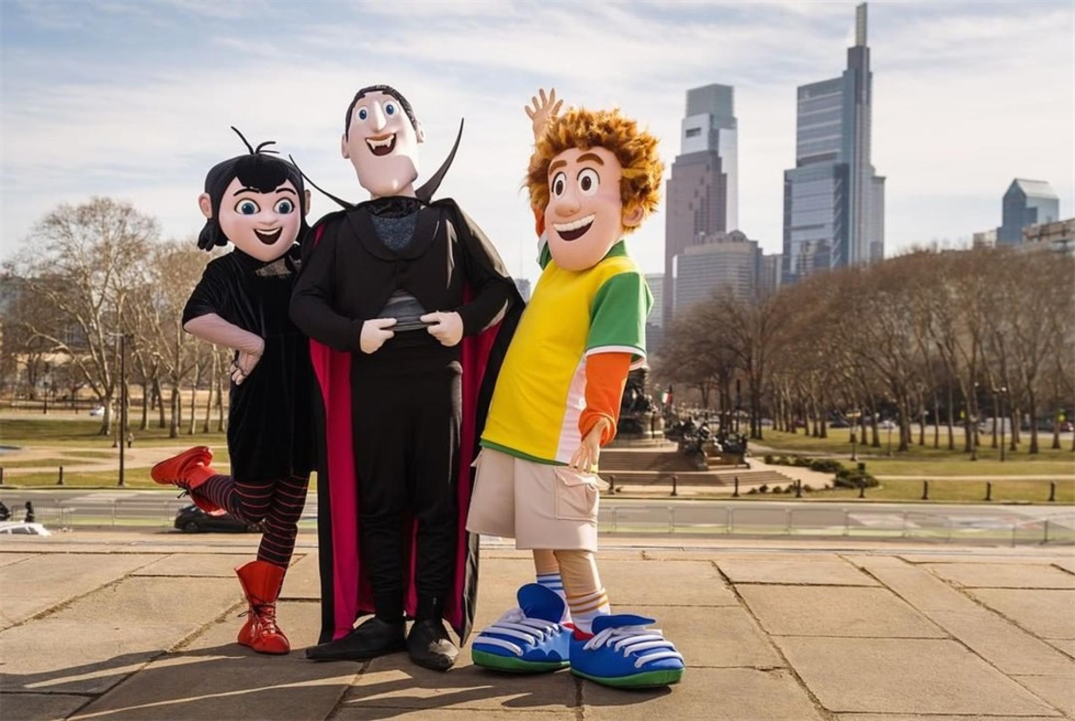 《精靈旅社:變形狂魔》巴士巡回推廣活動策劃把校車改成了電影中的模樣 - 第16張 - 會展活動策劃CCASY.COM 《精靈旅社:變形狂魔》巴士巡回推廣活動策劃把校車改成了電影中的模樣 - 第16張