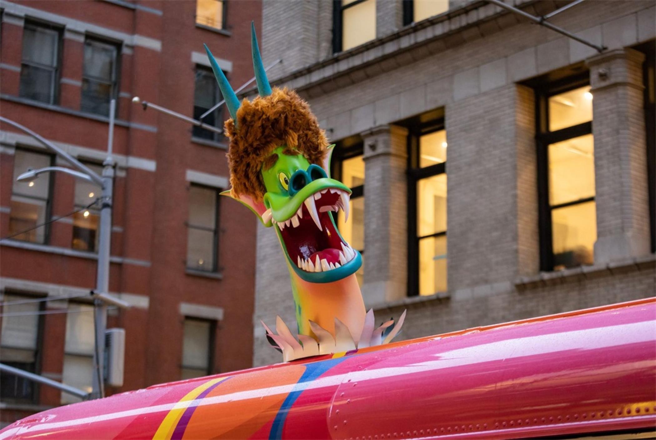 《精靈旅社:變形狂魔》巴士巡回推廣活動策劃把校車改成了電影中的模樣 - 第6張 - 會展活動策劃CCASY.COM 《精靈旅社:變形狂魔》巴士巡回推廣活動策劃把校車改成了電影中的模樣 - 第6張