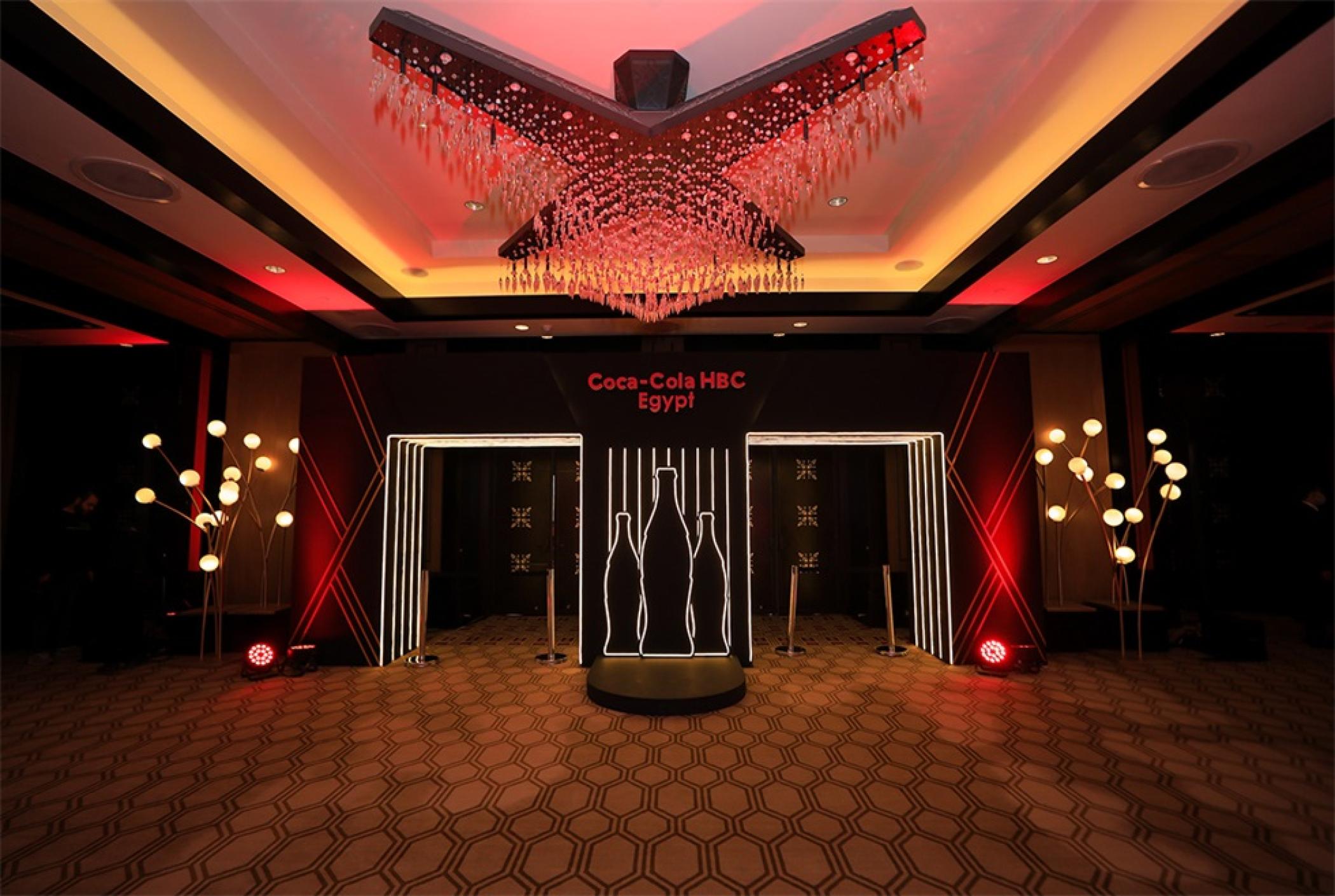 可口可樂在埃及的這場(chǎng)“頂級(jí)成就者”晚會(huì)活動(dòng)策劃簡單而優(yōu)雅 - 第12張 - 會(huì)展活動(dòng)策劃CCASY.COM 可口可樂在埃及的這場(chǎng)“頂級(jí)成就者”晚會(huì)活動(dòng)策劃簡單而優(yōu)雅 - 第12張