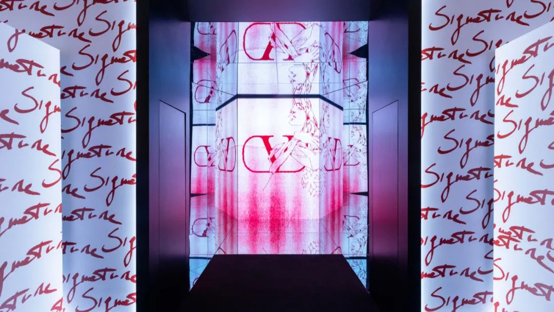 Valentino華倫天奴VLOGO南京限時(shí)藝術(shù)快閃活動(dòng)策劃傾情呈獻(xiàn)藝術(shù)圖冊(cè) - 第6張 - 會(huì)展活動(dòng)策劃CCASY.COM Valentino華倫天奴VLOGO南京限時(shí)藝術(shù)快閃活動(dòng)策劃傾情呈獻(xiàn)藝術(shù)圖冊(cè) - 第6張