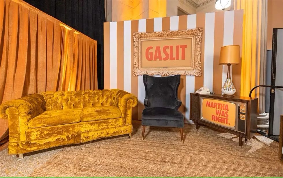 《煤氣燈》首映式活動(dòng)策劃在藝術(shù)博物館設(shè)置了22米長的紅毯儀式背景 - 第4張 - 會(huì)展活動(dòng)策劃CCASY.COM 《煤氣燈》首映式活動(dòng)策劃在藝術(shù)博物館設(shè)置了22米長的紅毯儀式背景 - 第4張