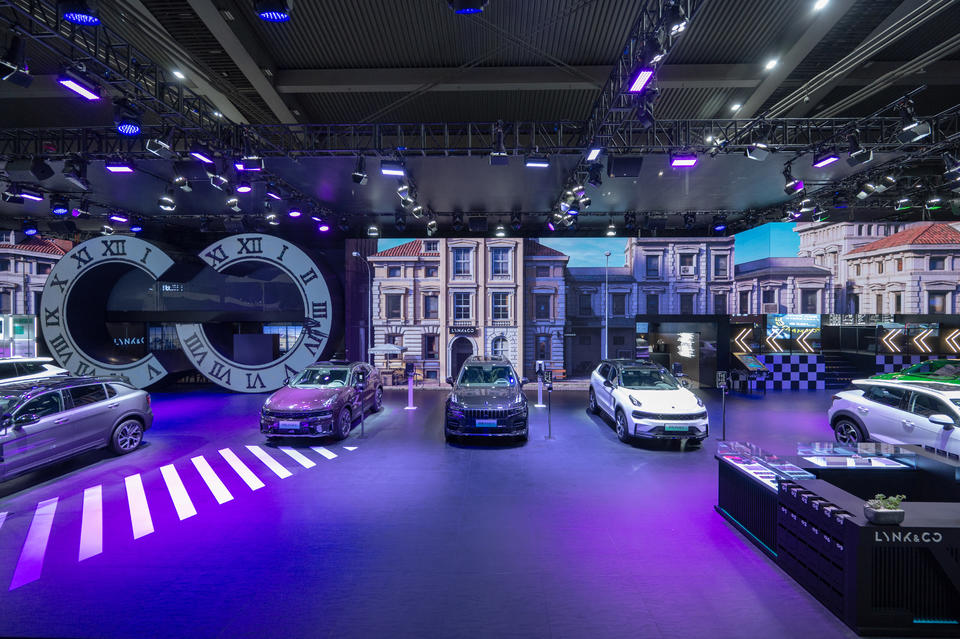 領(lǐng)克車展活動策劃以“都市游樂場”為主題設(shè)置的都市人打卡之地 - 第3張 - 會展活動策劃CCASY.COM 領(lǐng)克車展活動策劃以“都市游樂場”為主題設(shè)置的都市人打卡之地 - 第3張