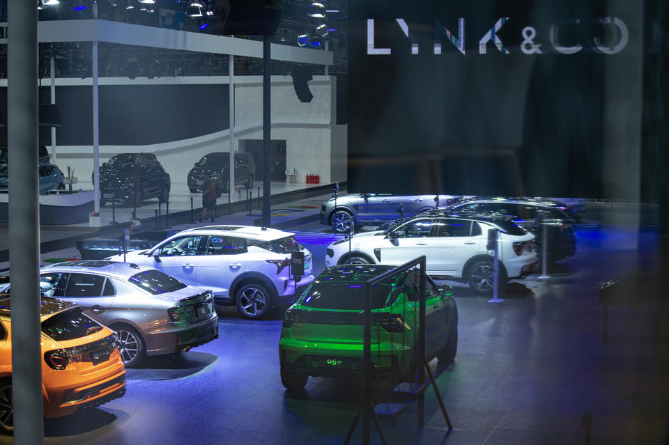 領(lǐng)克車展活動策劃以“都市游樂場”為主題設(shè)置的都市人打卡之地 - 第8張 - 會展活動策劃CCASY.COM 領(lǐng)克車展活動策劃以“都市游樂場”為主題設(shè)置的都市人打卡之地 - 第8張