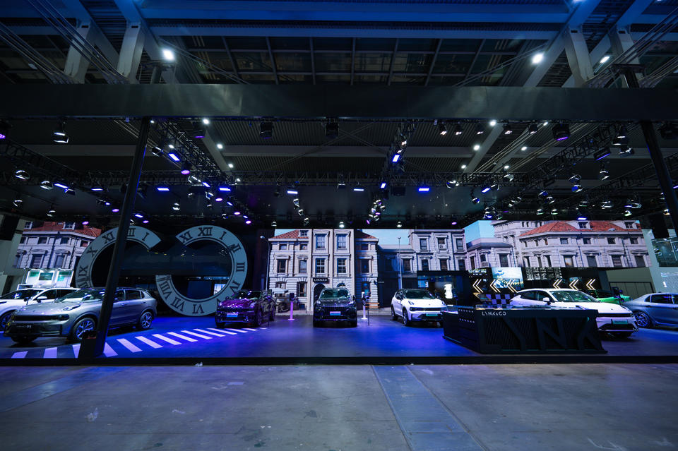 領(lǐng)克車展活動策劃以“都市游樂場”為主題設(shè)置的都市人打卡之地 - 第23張 - 會展活動策劃CCASY.COM 領(lǐng)克車展活動策劃以“都市游樂場”為主題設(shè)置的都市人打卡之地 - 第23張