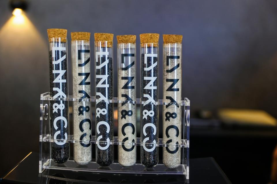 領(lǐng)克車展活動策劃以“都市游樂場”為主題設(shè)置的都市人打卡之地 - 第26張 - 會展活動策劃CCASY.COM 領(lǐng)克車展活動策劃以“都市游樂場”為主題設(shè)置的都市人打卡之地 - 第26張