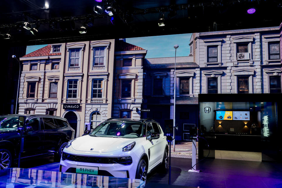 領(lǐng)克車展活動策劃以“都市游樂場”為主題設(shè)置的都市人打卡之地 - 第37張 - 會展活動策劃CCASY.COM 領(lǐng)克車展活動策劃以“都市游樂場”為主題設(shè)置的都市人打卡之地 - 第37張