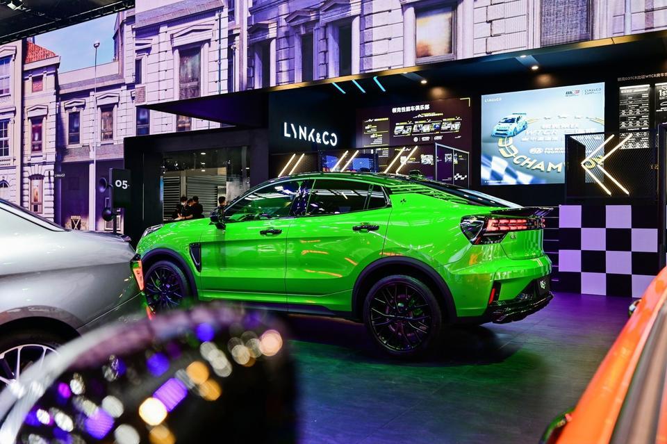 領(lǐng)克車展活動策劃以“都市游樂場”為主題設(shè)置的都市人打卡之地 - 第40張 - 會展活動策劃CCASY.COM 領(lǐng)克車展活動策劃以“都市游樂場”為主題設(shè)置的都市人打卡之地 - 第40張