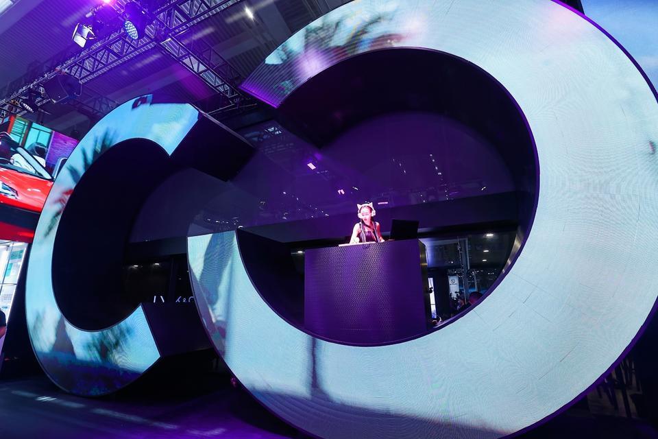 領(lǐng)克車展活動策劃以“都市游樂場”為主題設(shè)置的都市人打卡之地 - 第48張 - 會展活動策劃CCASY.COM 領(lǐng)克車展活動策劃以“都市游樂場”為主題設(shè)置的都市人打卡之地 - 第48張