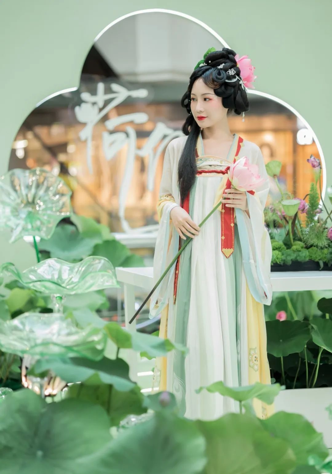 廣州天河城26周年全真荷花主題展覽活動(dòng)策劃打造了一片新奇的消暑之地 - 第14張 - 會(huì)展活動(dòng)策劃CCASY.COM 廣州天河城26周年全真荷花主題展覽活動(dòng)策劃打造了一片新奇的消暑之地 - 第14張