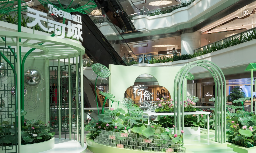 廣州天河城26周年全真荷花主題展覽活動(dòng)策劃打造了一片新奇的消暑之地 - 第6張 - 會(huì)展活動(dòng)策劃CCASY.COM 廣州天河城26周年全真荷花主題展覽活動(dòng)策劃打造了一片新奇的消暑之地 - 第6張
