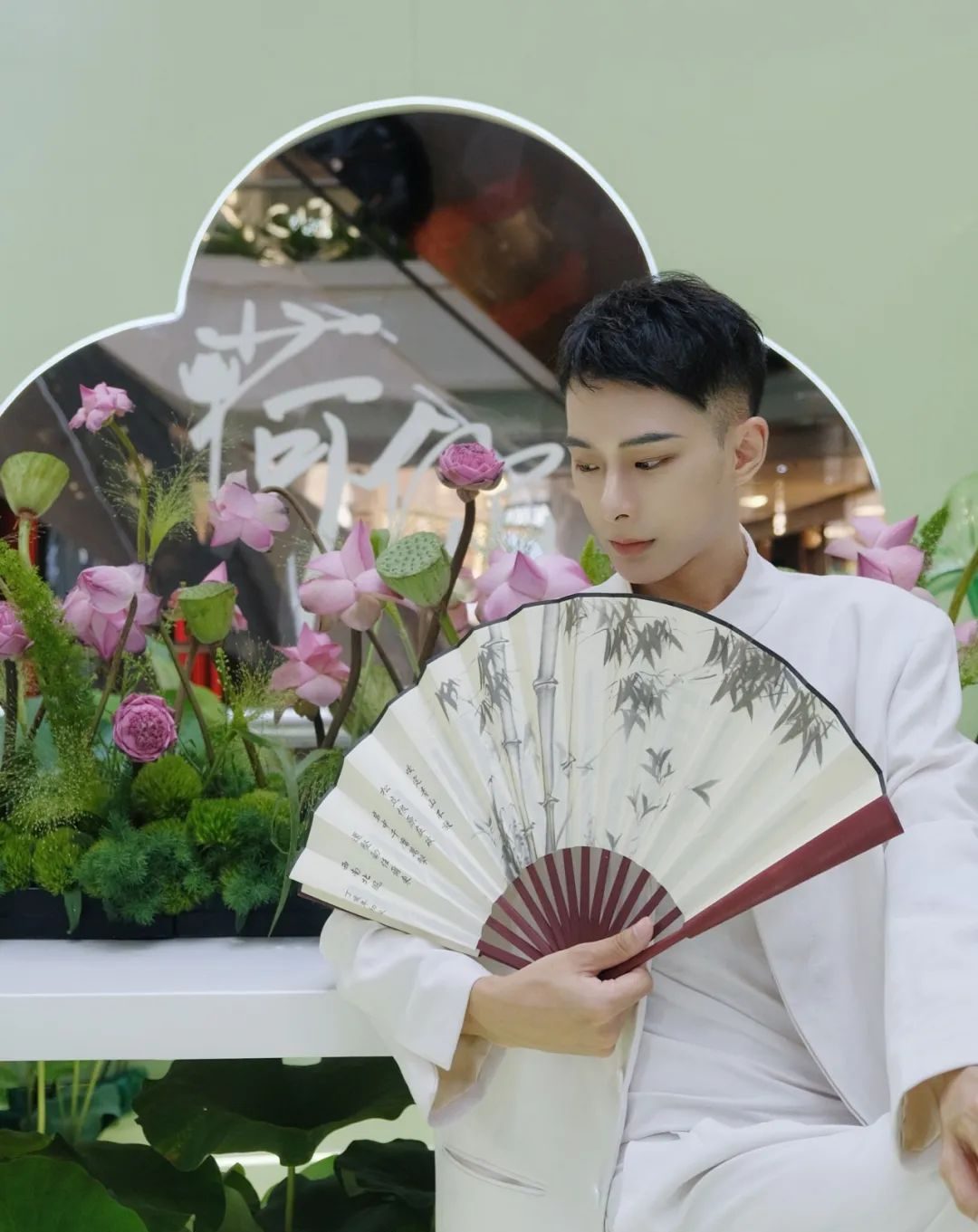 廣州天河城26周年全真荷花主題展覽活動(dòng)策劃打造了一片新奇的消暑之地 - 第10張 - 會(huì)展活動(dòng)策劃CCASY.COM 廣州天河城26周年全真荷花主題展覽活動(dòng)策劃打造了一片新奇的消暑之地 - 第10張