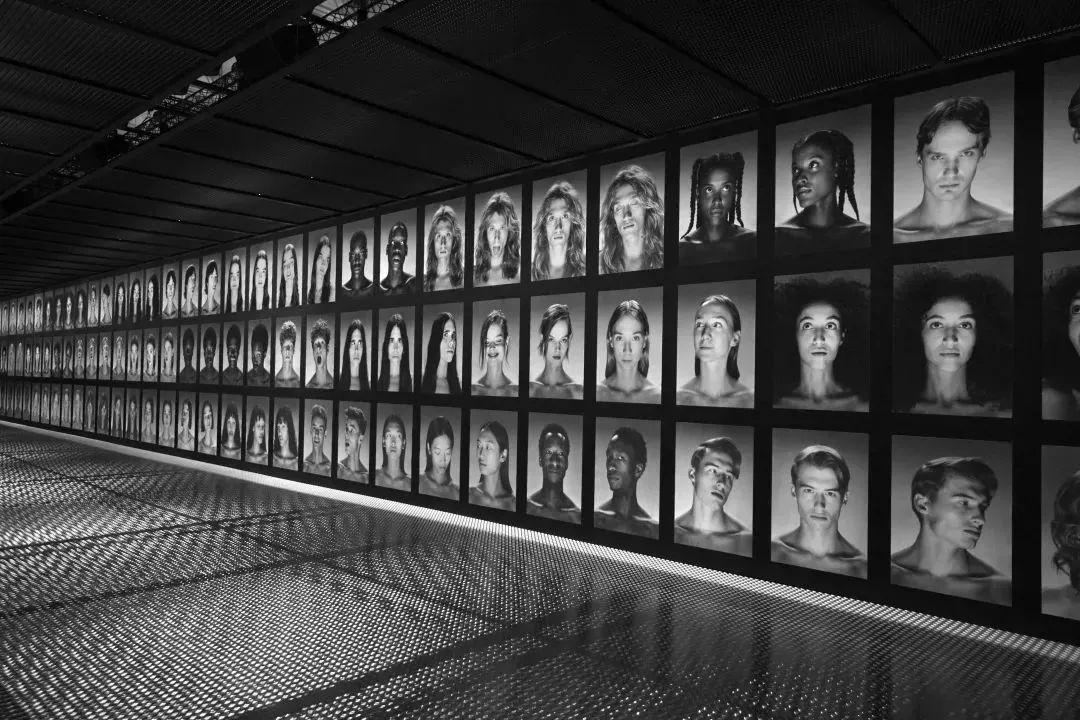 主題為「Twinsburg」GUCCI 2023春夏系列發(fā)布會活動策劃太震撼了 - 第2張 - 會展活動策劃CCASY.COM 主題為「Twinsburg」GUCCI 2023春夏系列發(fā)布會活動策劃太震撼了 - 第2張