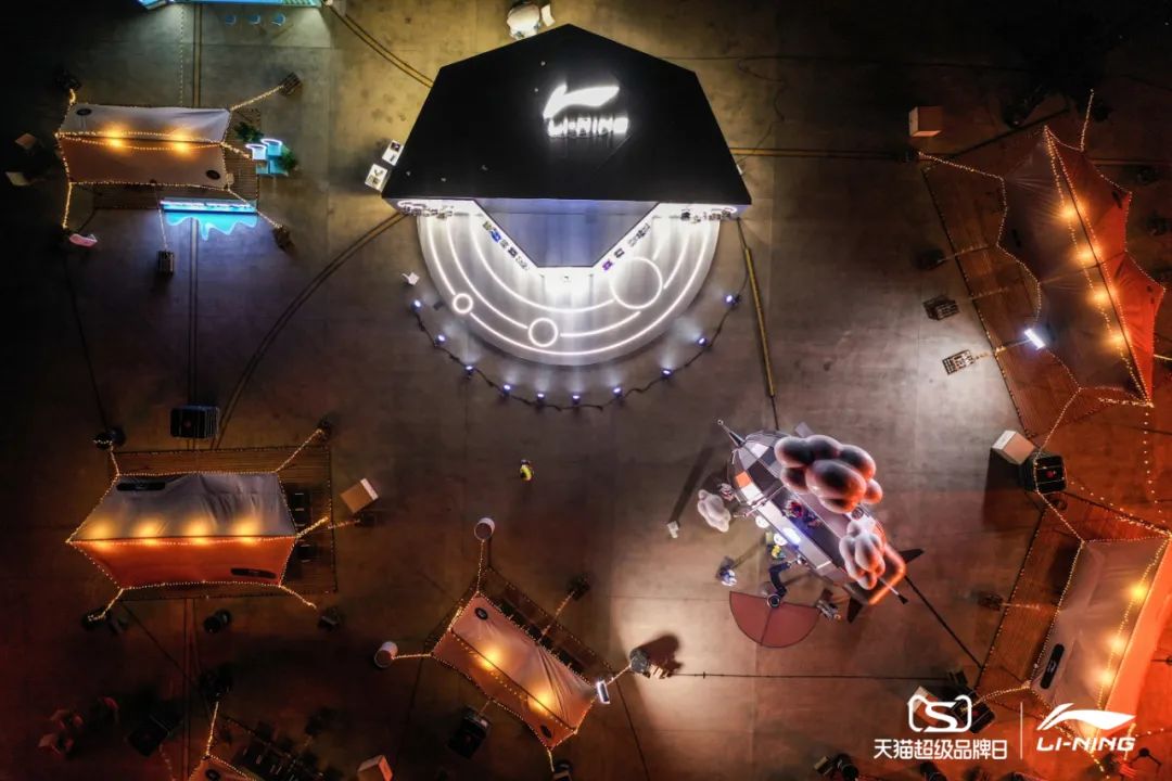 李寧2022逐夢行機場大秀活動策劃的后臺空間真的是兩架“李寧專機” - 第26張 - 會展活動策劃CCASY.COM 李寧2022逐夢行機場大秀活動策劃的后臺空間真的是兩架“李寧專機” - 第26張