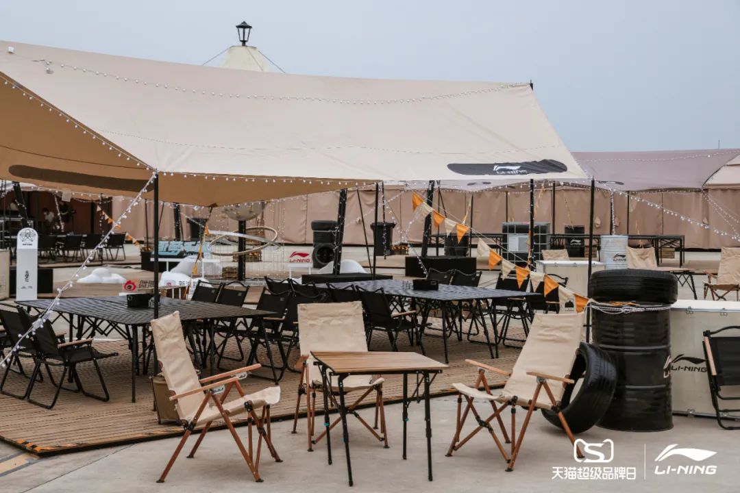 李寧2022逐夢行機場大秀活動策劃的后臺空間真的是兩架“李寧專機” - 第27張 - 會展活動策劃CCASY.COM 李寧2022逐夢行機場大秀活動策劃的后臺空間真的是兩架“李寧專機” - 第27張