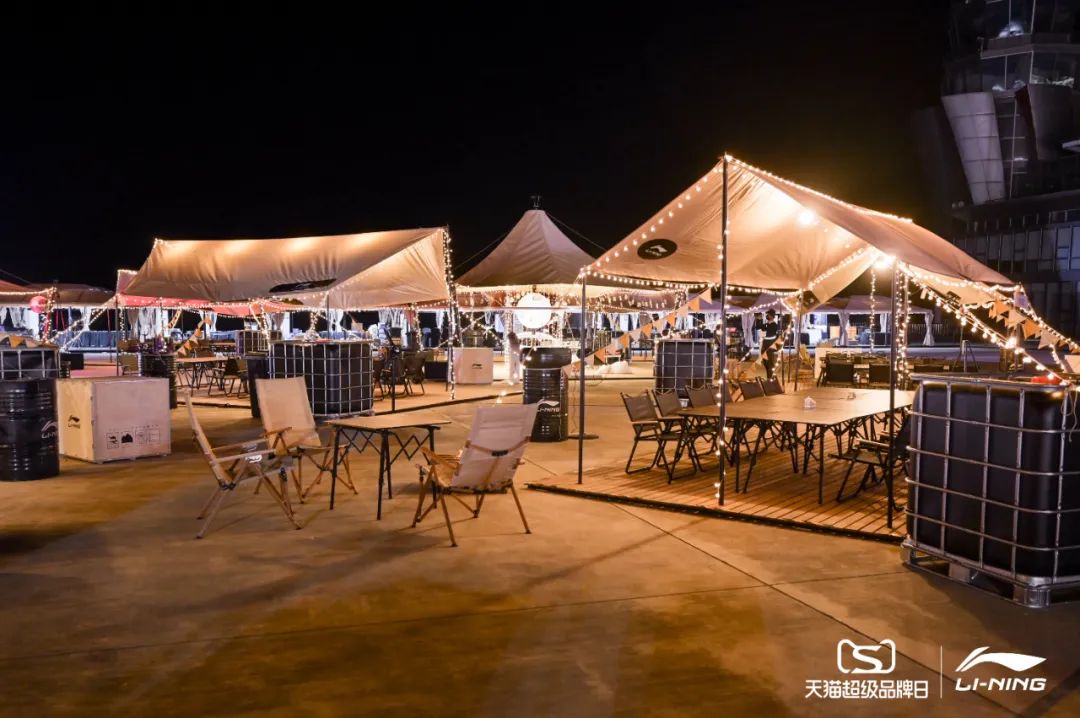 李寧2022逐夢行機場大秀活動策劃的后臺空間真的是兩架“李寧專機” - 第28張 - 會展活動策劃CCASY.COM 李寧2022逐夢行機場大秀活動策劃的后臺空間真的是兩架“李寧專機” - 第28張