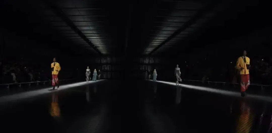 主題為「Twinsburg」GUCCI 2023春夏系列發(fā)布會活動策劃太震撼了 - 第3張 - 會展活動策劃CCASY.COM 主題為「Twinsburg」GUCCI 2023春夏系列發(fā)布會活動策劃太震撼了 - 第3張