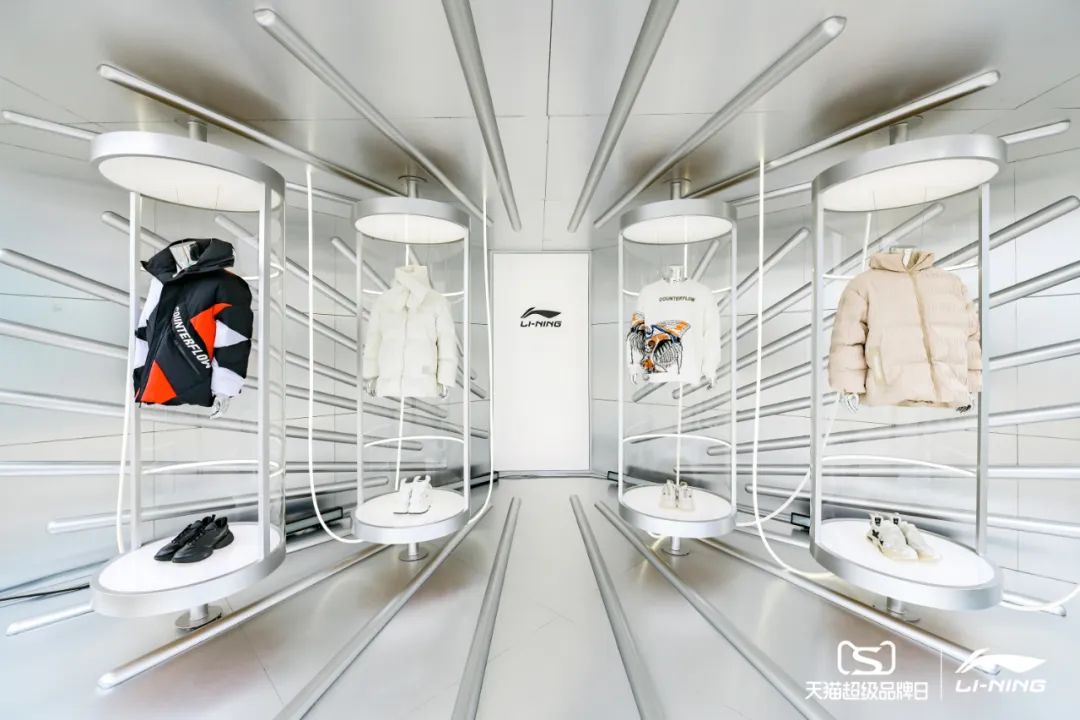 李寧2022逐夢行機場大秀活動策劃的后臺空間真的是兩架“李寧專機” - 第30張 - 會展活動策劃CCASY.COM 李寧2022逐夢行機場大秀活動策劃的后臺空間真的是兩架“李寧專機” - 第30張