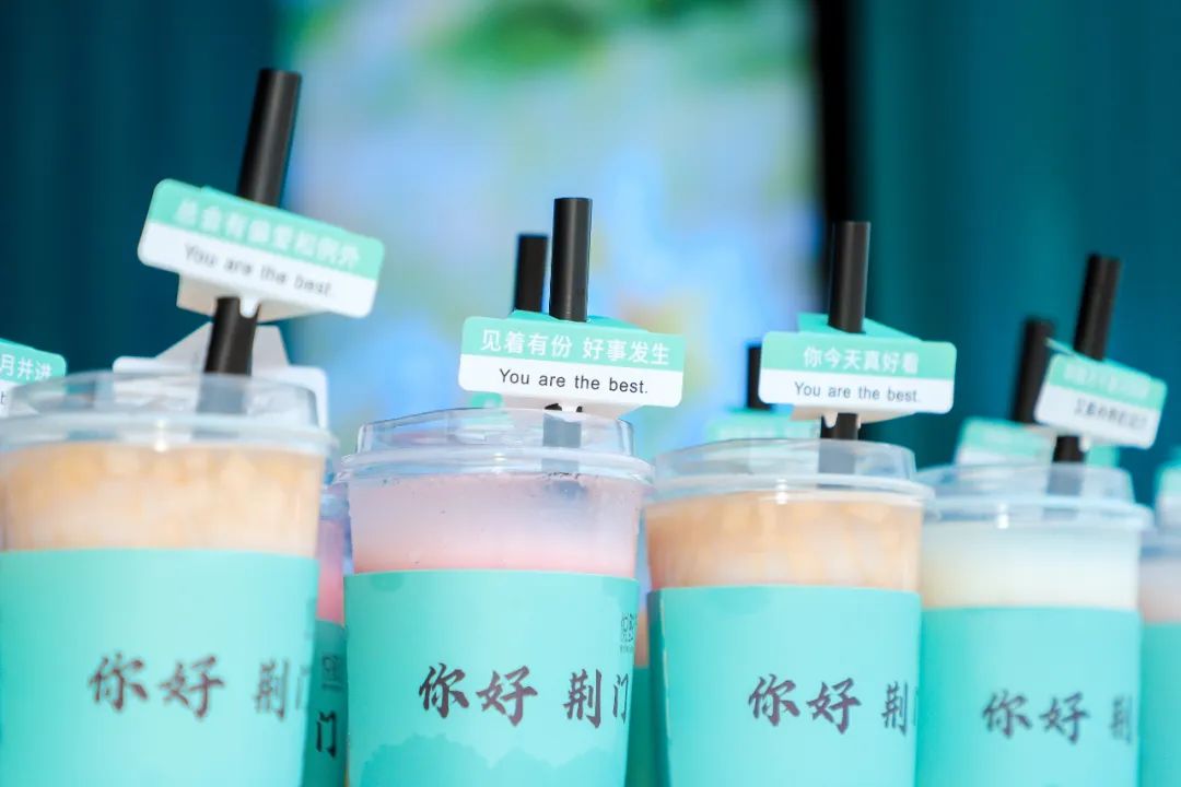 李寧2022逐夢行機場大秀活動策劃的后臺空間真的是兩架“李寧專機” - 第43張 - 會展活動策劃CCASY.COM 李寧2022逐夢行機場大秀活動策劃的后臺空間真的是兩架“李寧專機” - 第43張