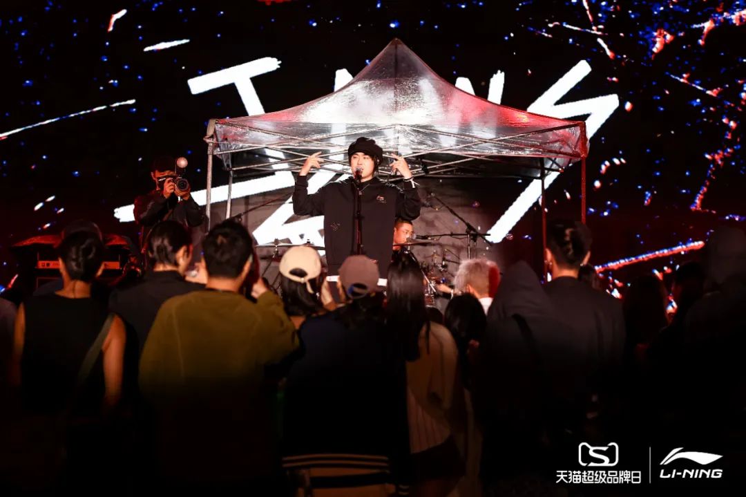 李寧2022逐夢行機場大秀活動策劃的后臺空間真的是兩架“李寧專機” - 第56張 - 會展活動策劃CCASY.COM 李寧2022逐夢行機場大秀活動策劃的后臺空間真的是兩架“李寧專機” - 第56張