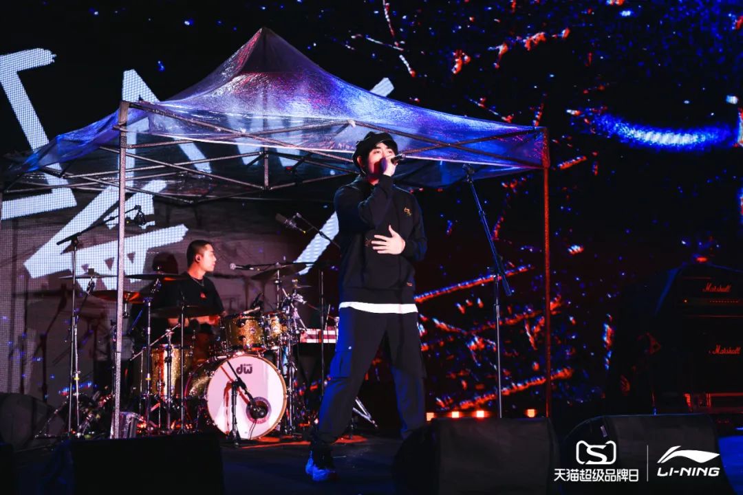 李寧2022逐夢行機場大秀活動策劃的后臺空間真的是兩架“李寧專機” - 第57張 - 會展活動策劃CCASY.COM 李寧2022逐夢行機場大秀活動策劃的后臺空間真的是兩架“李寧專機” - 第57張