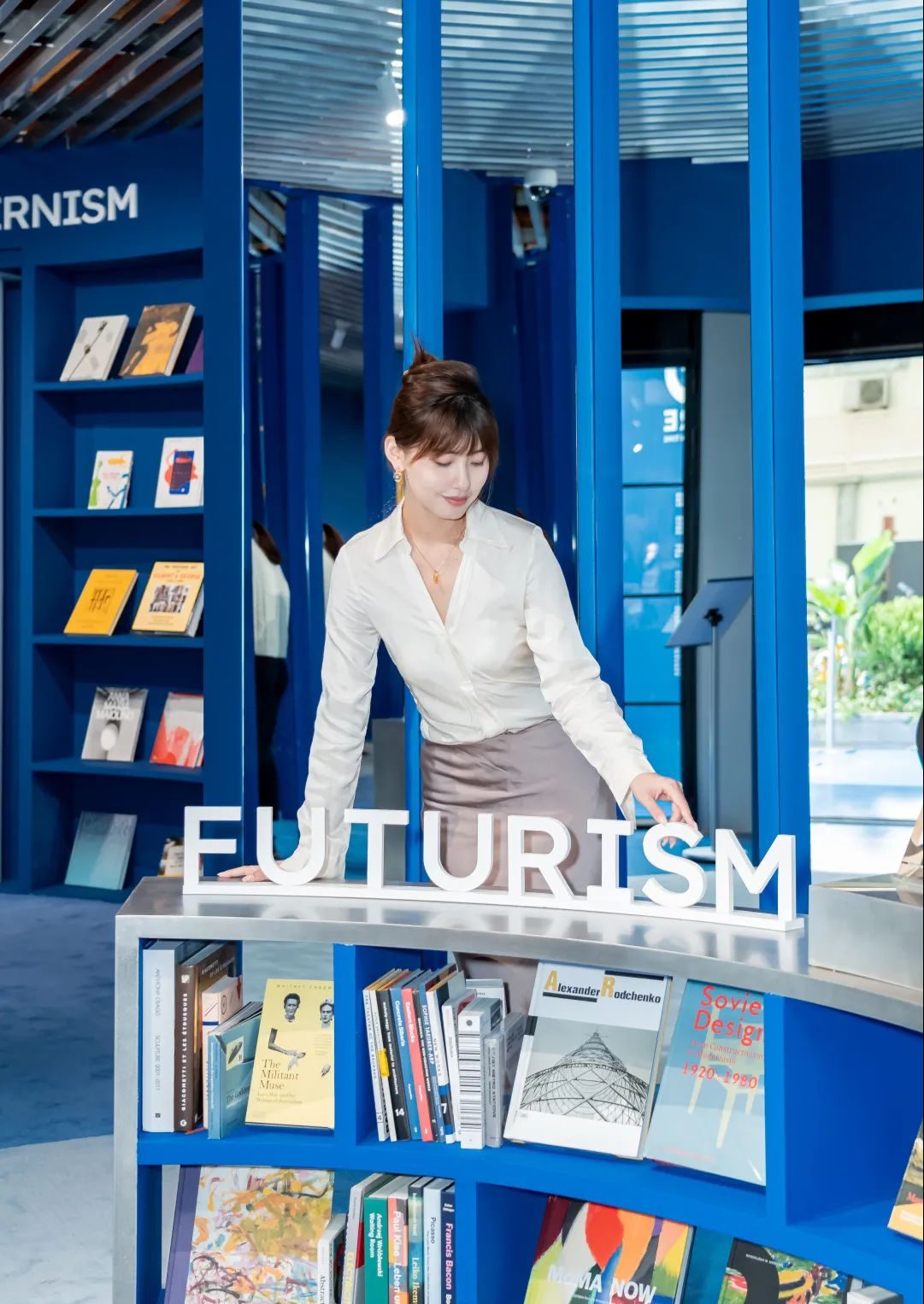 浪琴190限時(shí)店活動策劃用卓越工藝詮釋了優(yōu)雅的態(tài)度 - 第6張 - 會展活動策劃CCASY.COM 浪琴190限時(shí)店活動策劃用卓越工藝詮釋了優(yōu)雅的態(tài)度 - 第6張