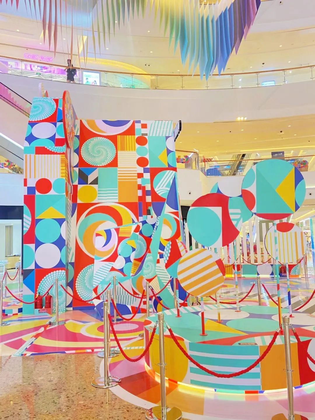 鏡無止境·色彩空間互動(dòng)展覽活動(dòng)策劃打造又一新城市藝術(shù)坐標(biāo) - 第11張 - 會(huì)展活動(dòng)策劃CCASY.COM 鏡無止境·色彩空間互動(dòng)展覽活動(dòng)策劃打造又一新城市藝術(shù)坐標(biāo) - 第11張