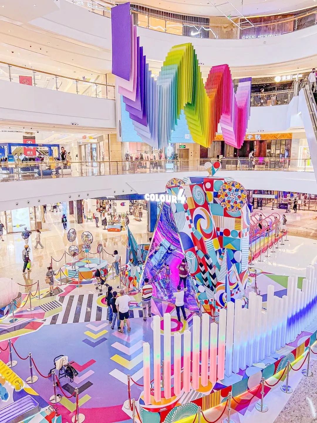 鏡無止境·色彩空間互動(dòng)展覽活動(dòng)策劃打造又一新城市藝術(shù)坐標(biāo) - 第15張 - 會(huì)展活動(dòng)策劃CCASY.COM 鏡無止境·色彩空間互動(dòng)展覽活動(dòng)策劃打造又一新城市藝術(shù)坐標(biāo) - 第15張