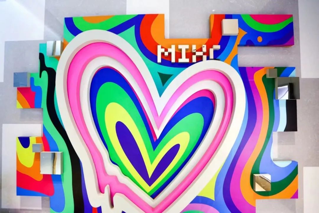 LIVE LIFE Colorfully色彩引力空間展覽活動策劃呈現(xiàn)出簡單而高級的美感 - 第16張 - 會展活動策劃CCASY.COM LIVE LIFE Colorfully色彩引力空間展覽活動策劃呈現(xiàn)出簡單而高級的美感 - 第16張