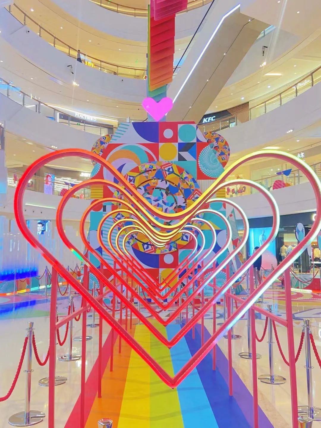 鏡無止境·色彩空間互動(dòng)展覽活動(dòng)策劃打造又一新城市藝術(shù)坐標(biāo) - 第26張 - 會(huì)展活動(dòng)策劃CCASY.COM 鏡無止境·色彩空間互動(dòng)展覽活動(dòng)策劃打造又一新城市藝術(shù)坐標(biāo) - 第26張