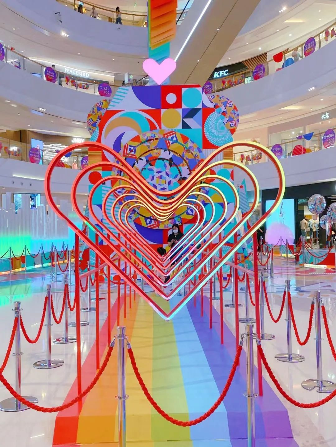 鏡無止境·色彩空間互動(dòng)展覽活動(dòng)策劃打造又一新城市藝術(shù)坐標(biāo) - 第28張 - 會(huì)展活動(dòng)策劃CCASY.COM 鏡無止境·色彩空間互動(dòng)展覽活動(dòng)策劃打造又一新城市藝術(shù)坐標(biāo) - 第28張