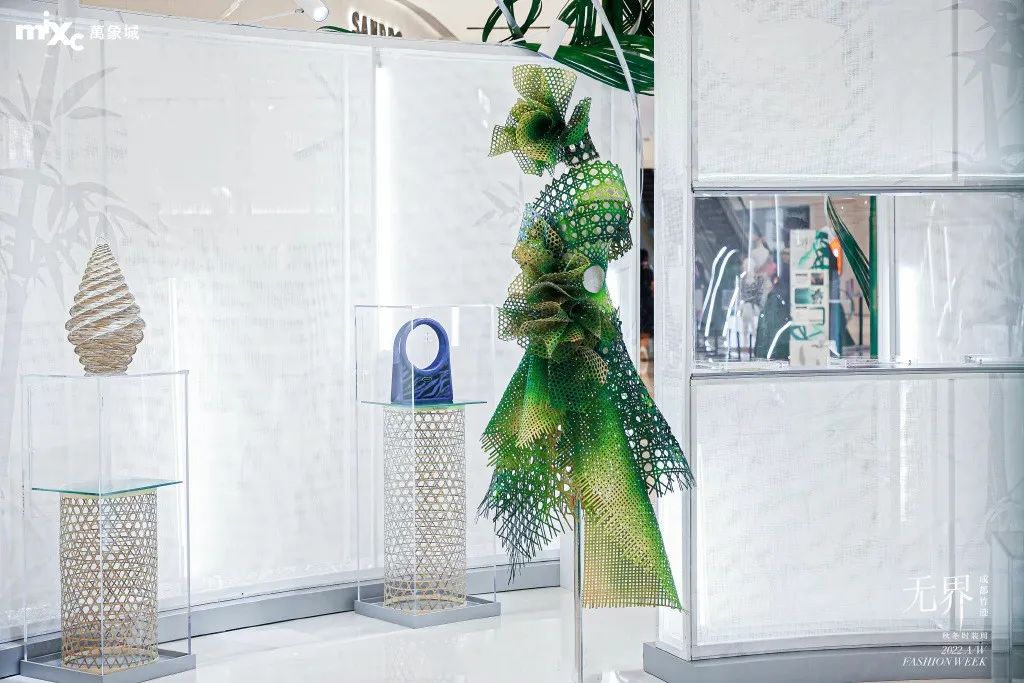 無界·成都竹跡秋冬時裝周無界論壇活動策劃呈現(xiàn)了時裝美學(xué)新趨勢 - 第7張 - 會展活動策劃CCASY.COM 無界·成都竹跡秋冬時裝周無界論壇活動策劃呈現(xiàn)了時裝美學(xué)新趨勢 - 第7張