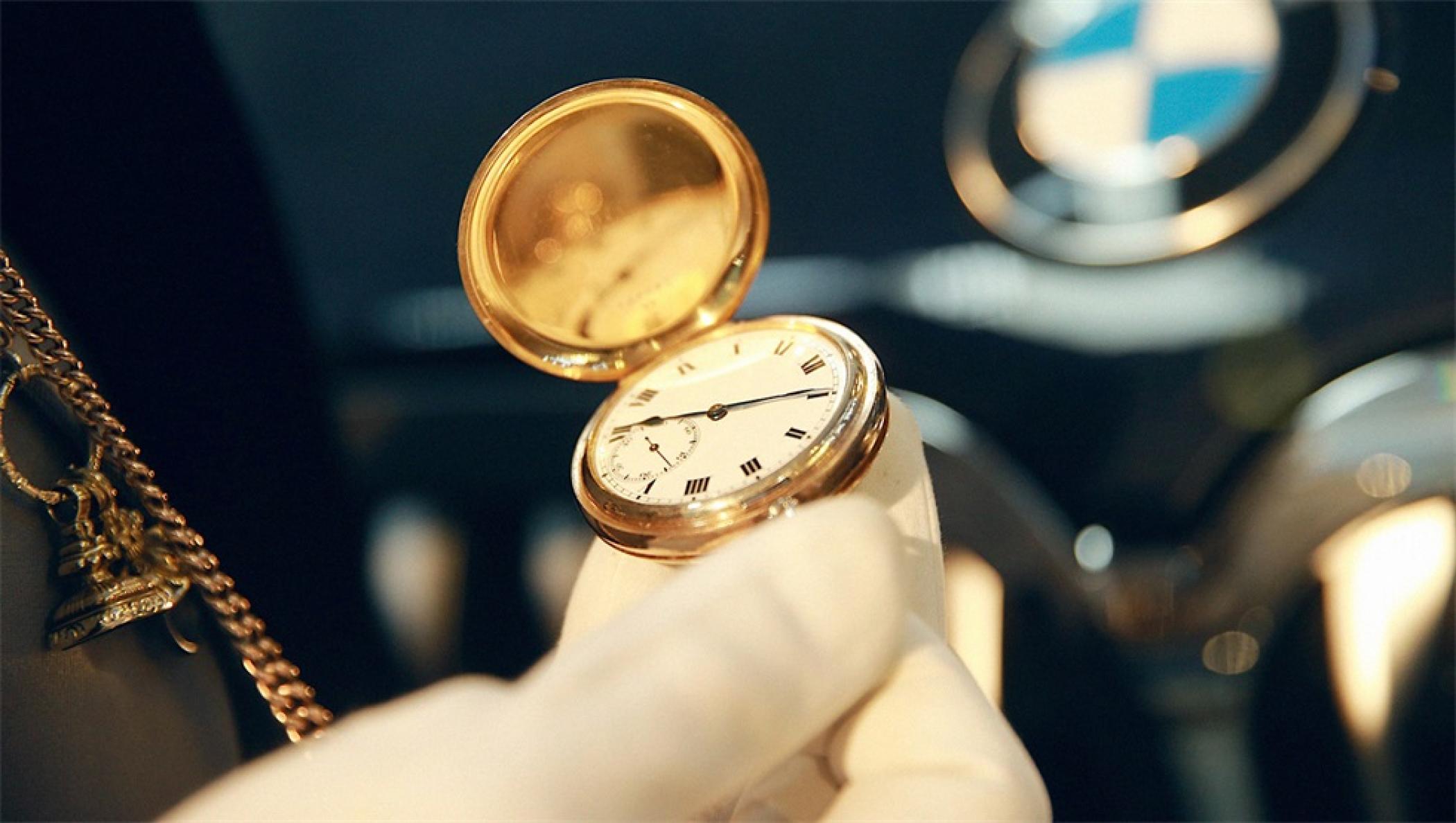 寶馬X7中國首發(fā)派對活動策劃引入了花樣游泳隊的“水上表演” - 第7張 - 會展活動策劃CCASY.COM 寶馬X7中國首發(fā)派對活動策劃引入了花樣游泳隊的“水上表演” - 第7張