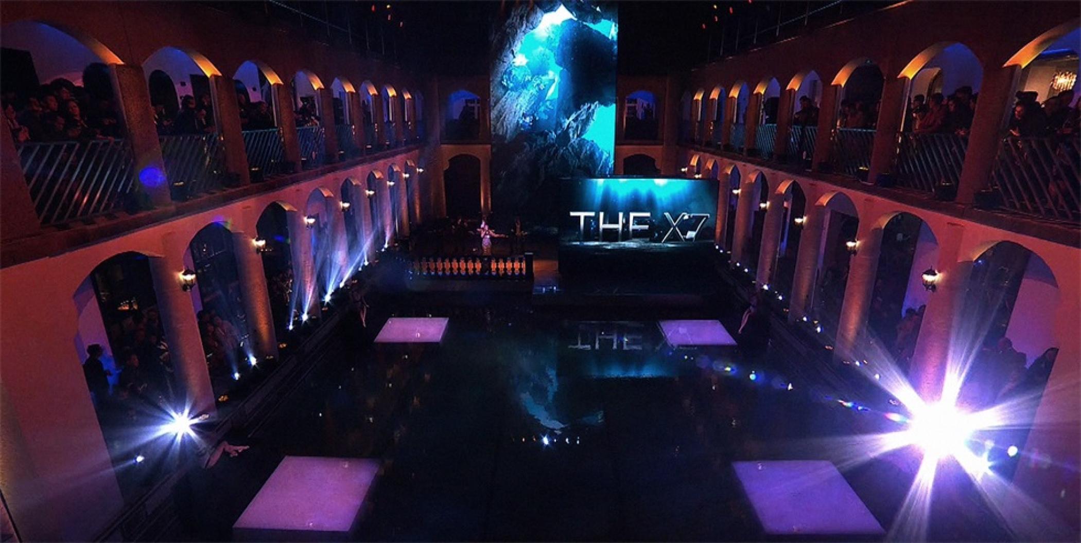 寶馬X7中國首發(fā)派對活動策劃引入了花樣游泳隊的“水上表演” - 第11張 - 會展活動策劃CCASY.COM 寶馬X7中國首發(fā)派對活動策劃引入了花樣游泳隊的“水上表演” - 第11張