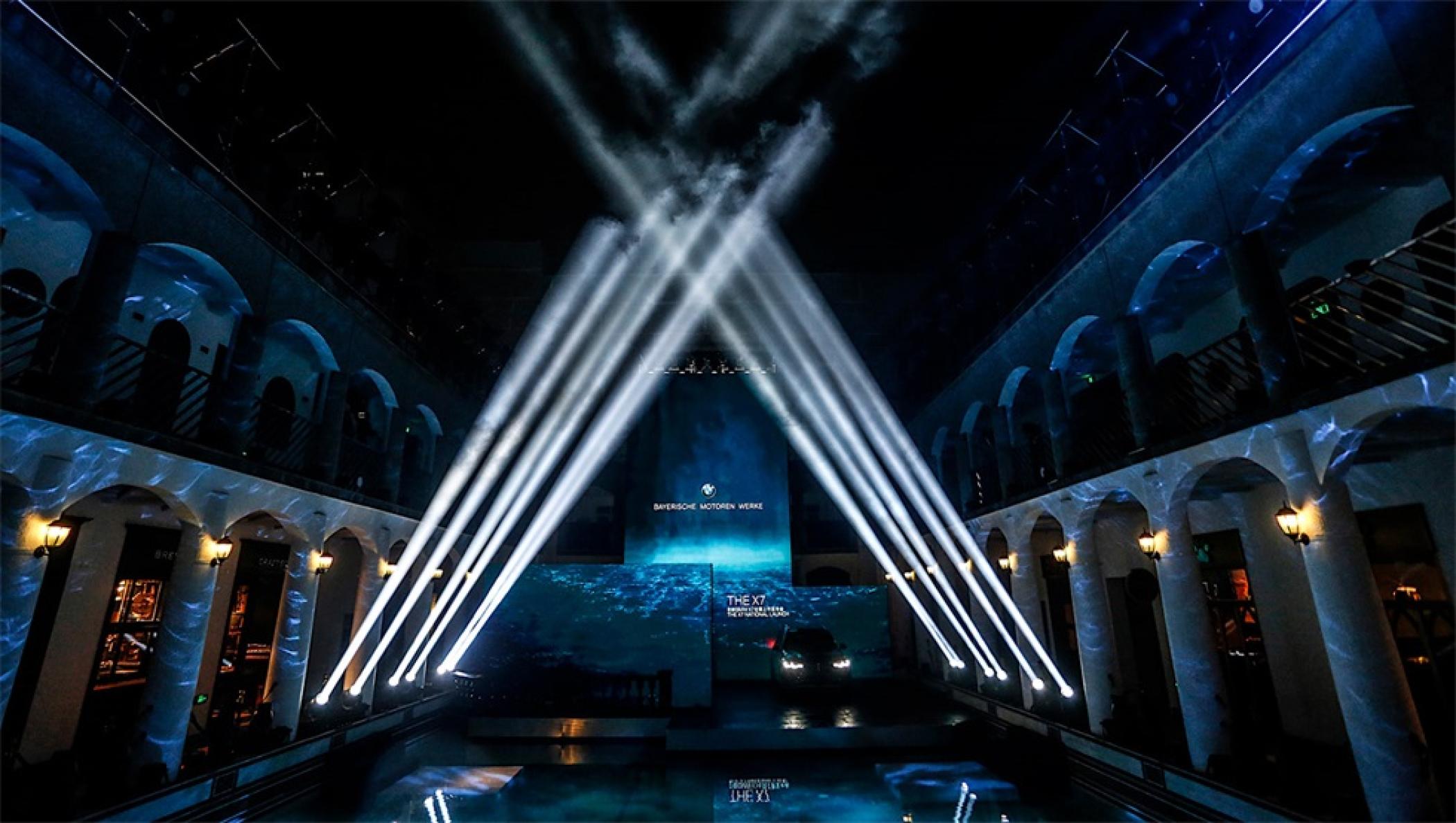 寶馬X7中國首發(fā)派對活動策劃引入了花樣游泳隊的“水上表演” - 第18張 - 會展活動策劃CCASY.COM 寶馬X7中國首發(fā)派對活動策劃引入了花樣游泳隊的“水上表演” - 第18張