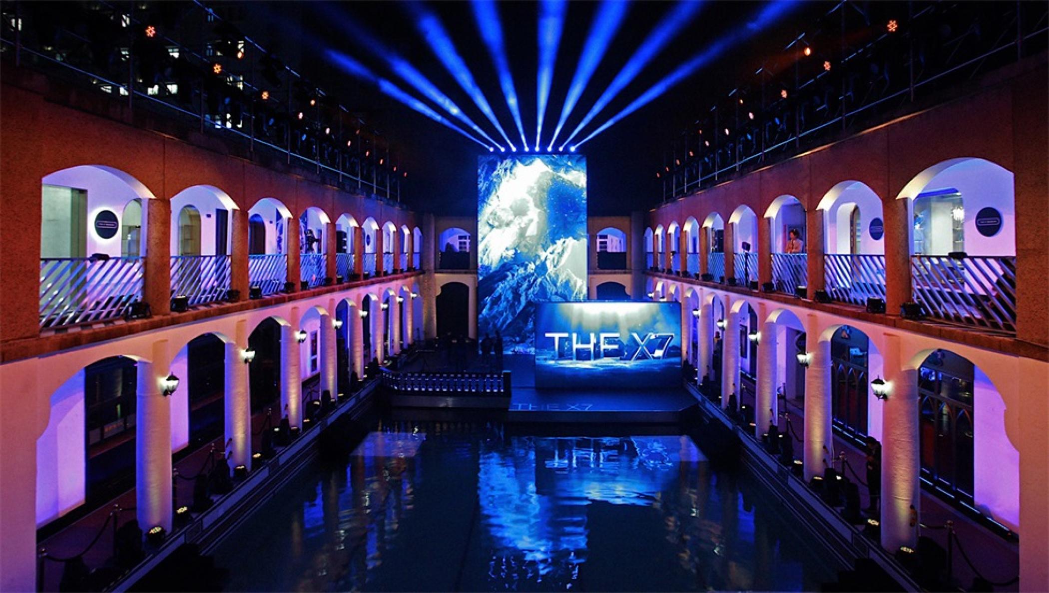 寶馬X7中國首發(fā)派對活動策劃引入了花樣游泳隊的“水上表演” - 第10張 - 會展活動策劃CCASY.COM 寶馬X7中國首發(fā)派對活動策劃引入了花樣游泳隊的“水上表演” - 第10張