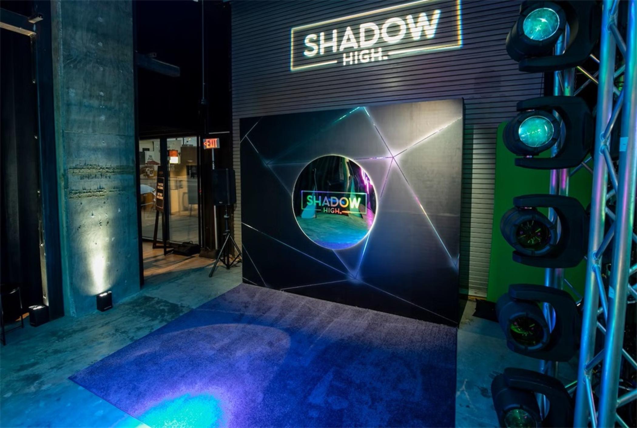 潮玩“彩虹高中”體驗式發(fā)布會活動策劃使用大膽的色彩和有趣的燈光 - 第24張 - 會展活動策劃CCASY.COM 潮玩“彩虹高中”體驗式發(fā)布會活動策劃使用大膽的色彩和有趣的燈光 - 第24張