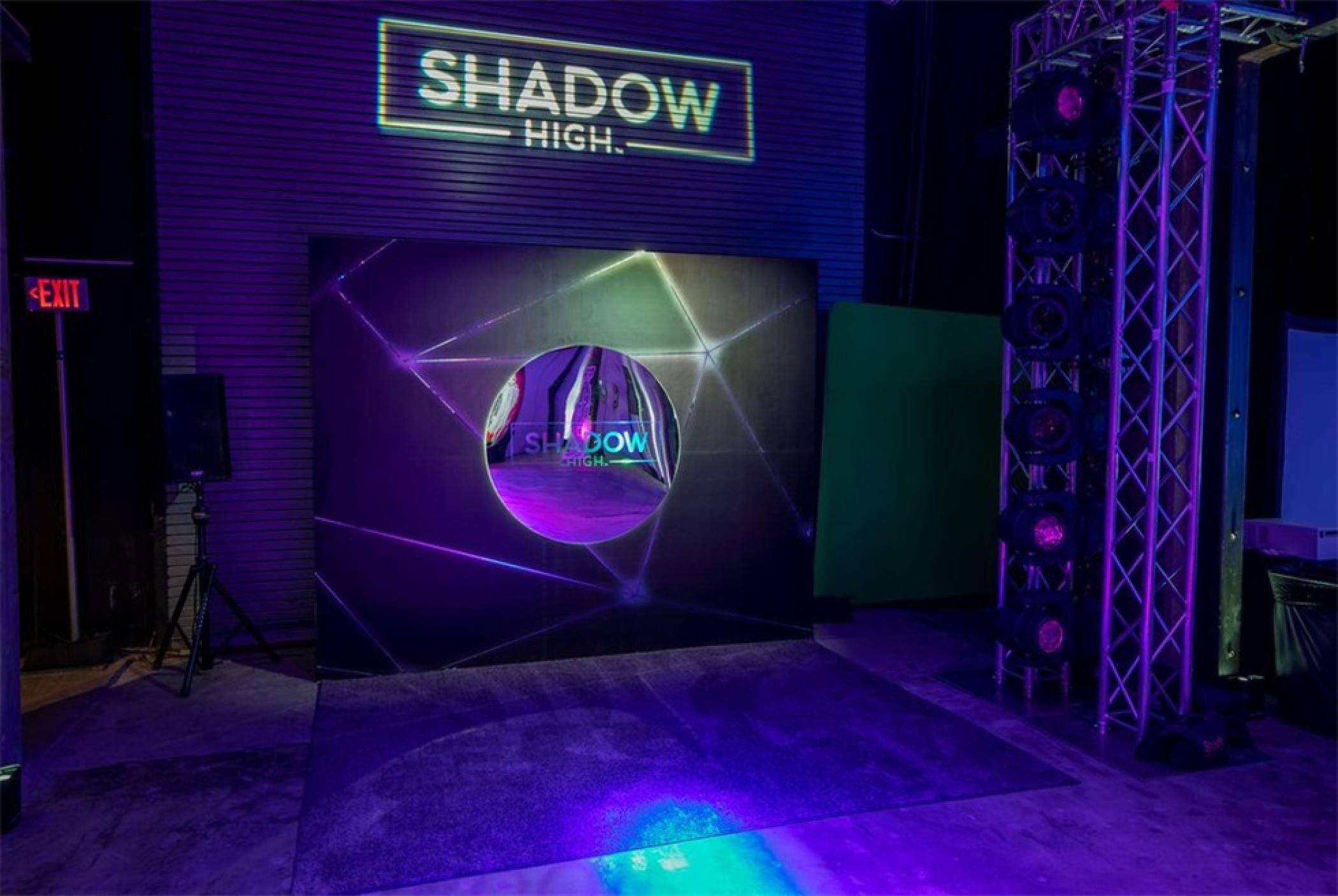 潮玩“彩虹高中”體驗式發(fā)布會活動策劃使用大膽的色彩和有趣的燈光 - 第25張 - 會展活動策劃CCASY.COM 潮玩“彩虹高中”體驗式發(fā)布會活動策劃使用大膽的色彩和有趣的燈光 - 第25張