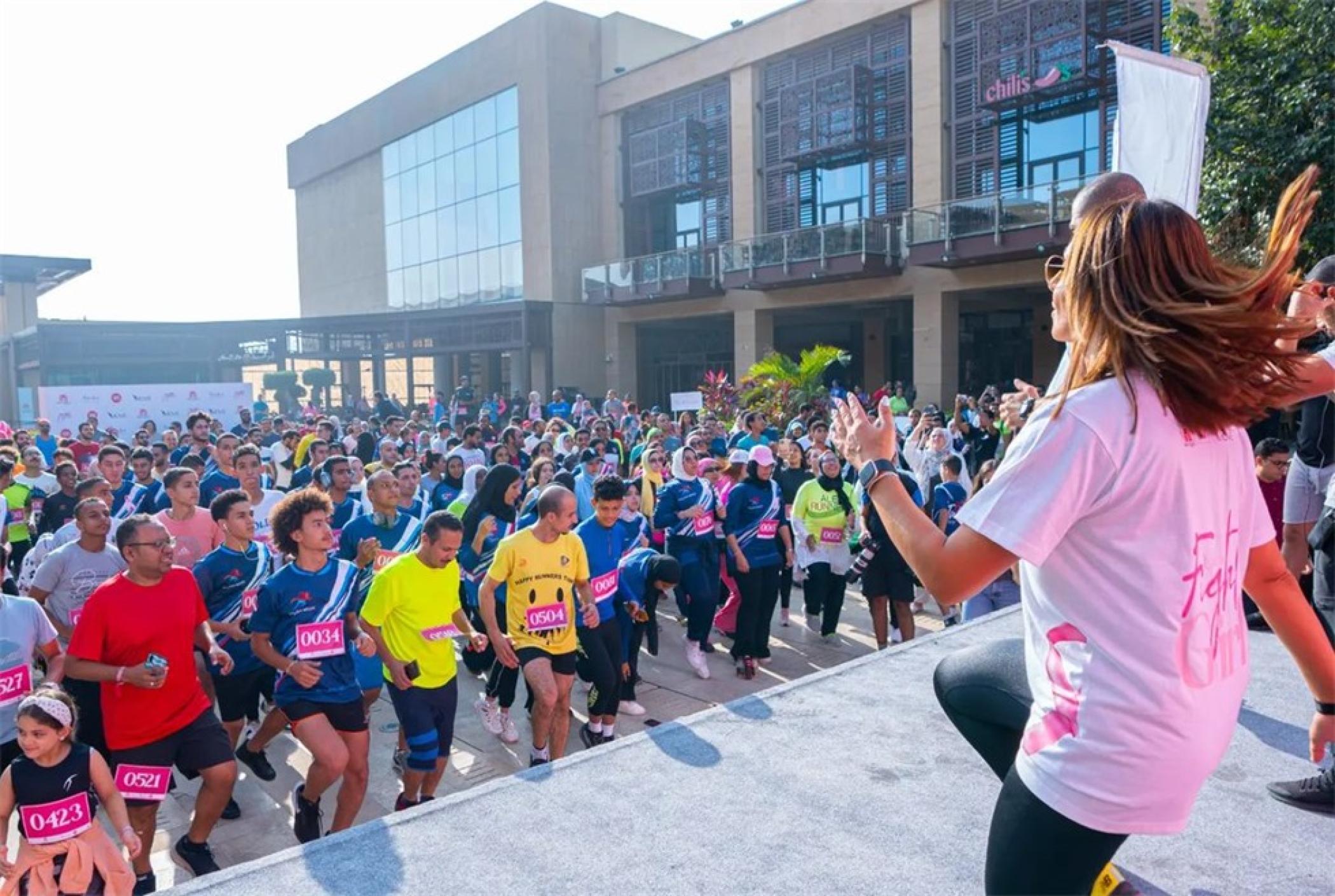 埃及購(gòu)物中心“粉紅跑”公益活動(dòng)策劃旨在贊美與乳腺癌戰(zhàn)斗的女性力量 - 第2張 - 會(huì)展活動(dòng)策劃CCASY.COM 埃及購(gòu)物中心“粉紅跑”公益活動(dòng)策劃旨在贊美與乳腺癌戰(zhàn)斗的女性力量 - 第2張