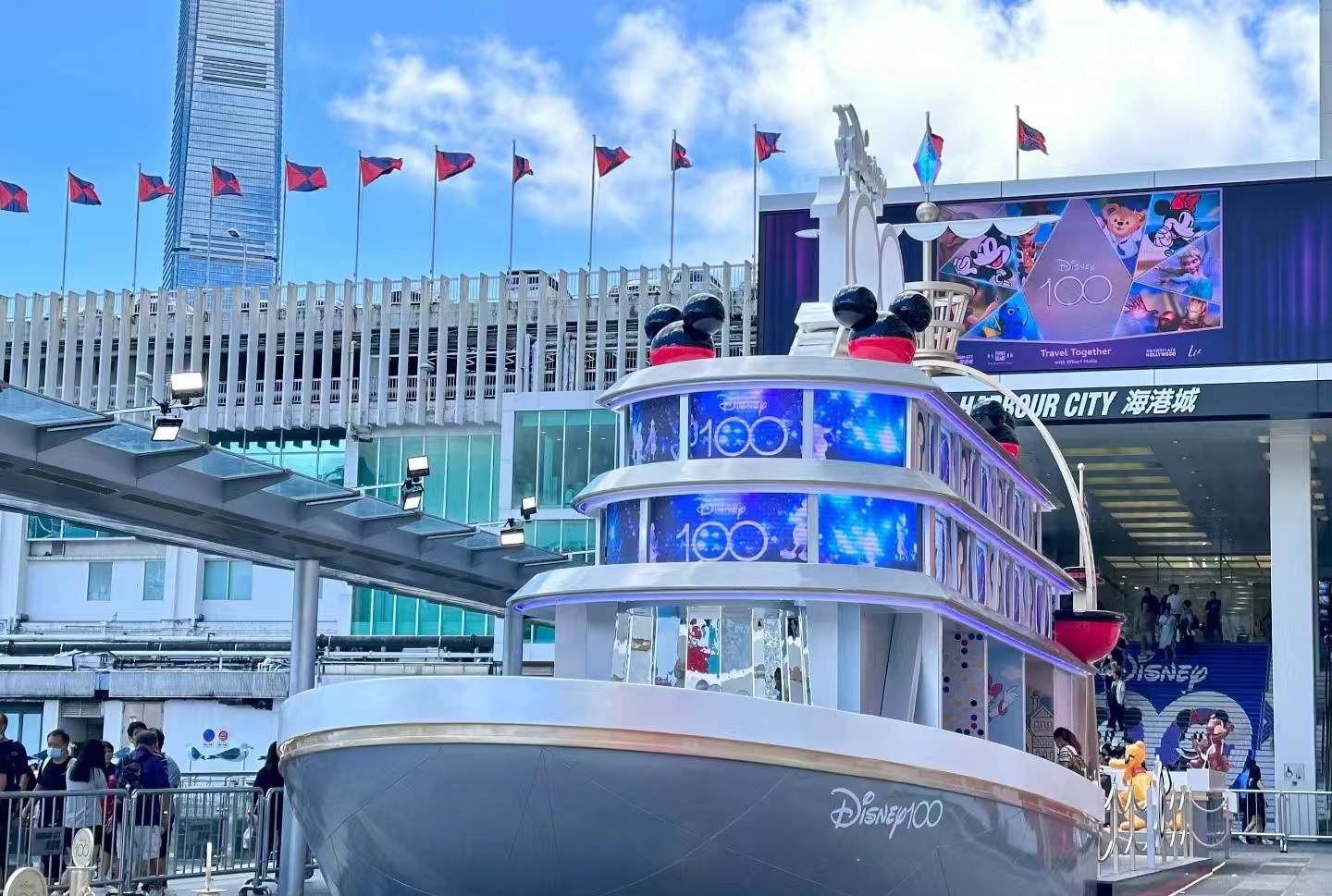 迪士尼100周年巡回展覽活動(dòng)策劃邀你一起探索迪士尼百年魅力 - 第18張 - 會(huì)展活動(dòng)策劃CCASY.COM 迪士尼100周年巡回展覽活動(dòng)策劃邀你一起探索迪士尼百年魅力 - 第18張