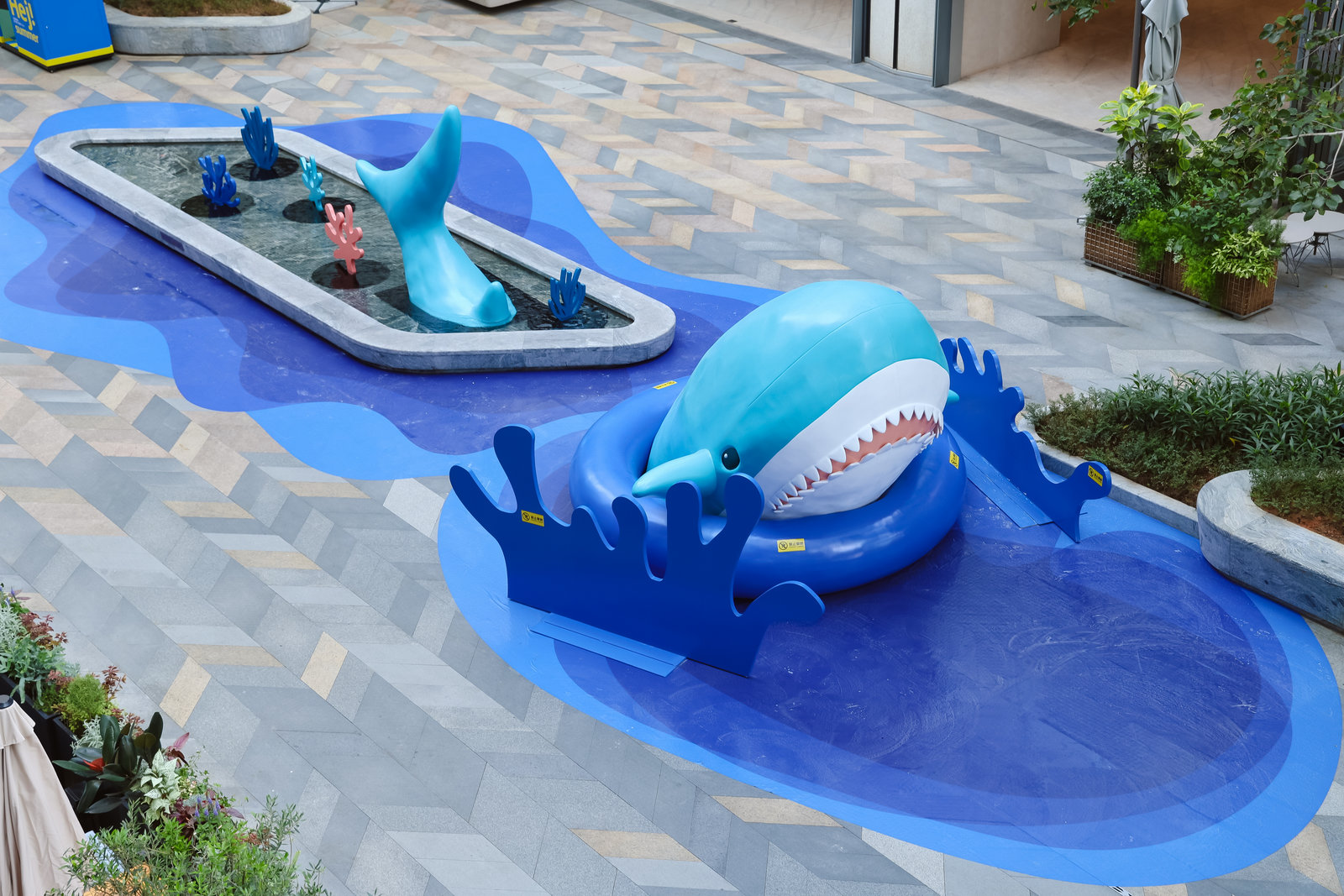 跟鯊鯊一起潛入LOOK Ah! | 夏日街區(qū)派對活動策劃吧 - 第2張 - 會展活動策劃CCASY.COM 跟鯊鯊一起潛入LOOK Ah! | 夏日街區(qū)派對活動策劃吧 - 第2張