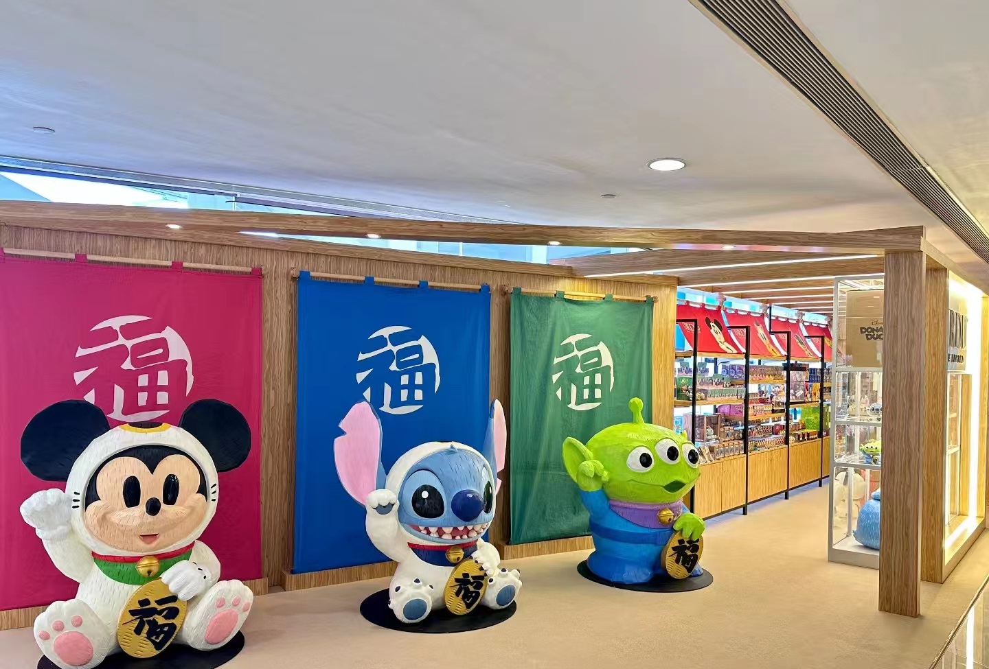 迪士尼100周年巡回展覽活動(dòng)策劃邀你一起探索迪士尼百年魅力 - 第35張 - 會(huì)展活動(dòng)策劃CCASY.COM 迪士尼100周年巡回展覽活動(dòng)策劃邀你一起探索迪士尼百年魅力 - 第35張