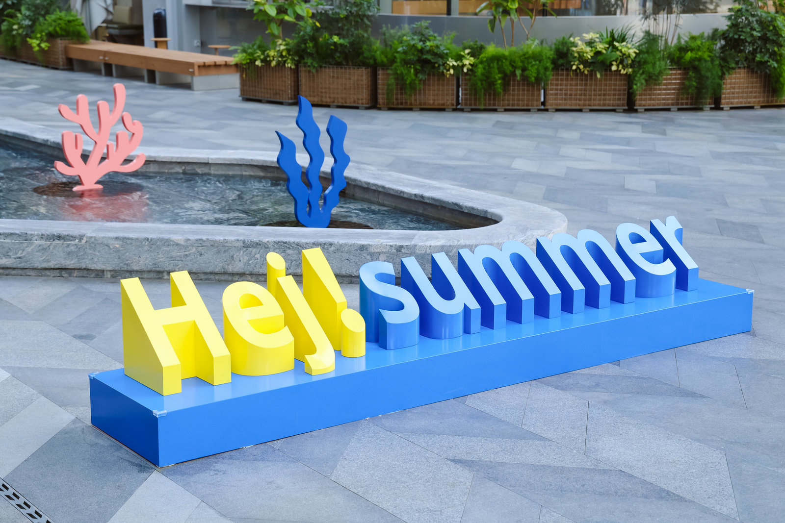 跟鯊鯊一起潛入LOOK Ah! | 夏日街區(qū)派對活動策劃吧 - 第5張 - 會展活動策劃CCASY.COM 跟鯊鯊一起潛入LOOK Ah! | 夏日街區(qū)派對活動策劃吧 - 第5張